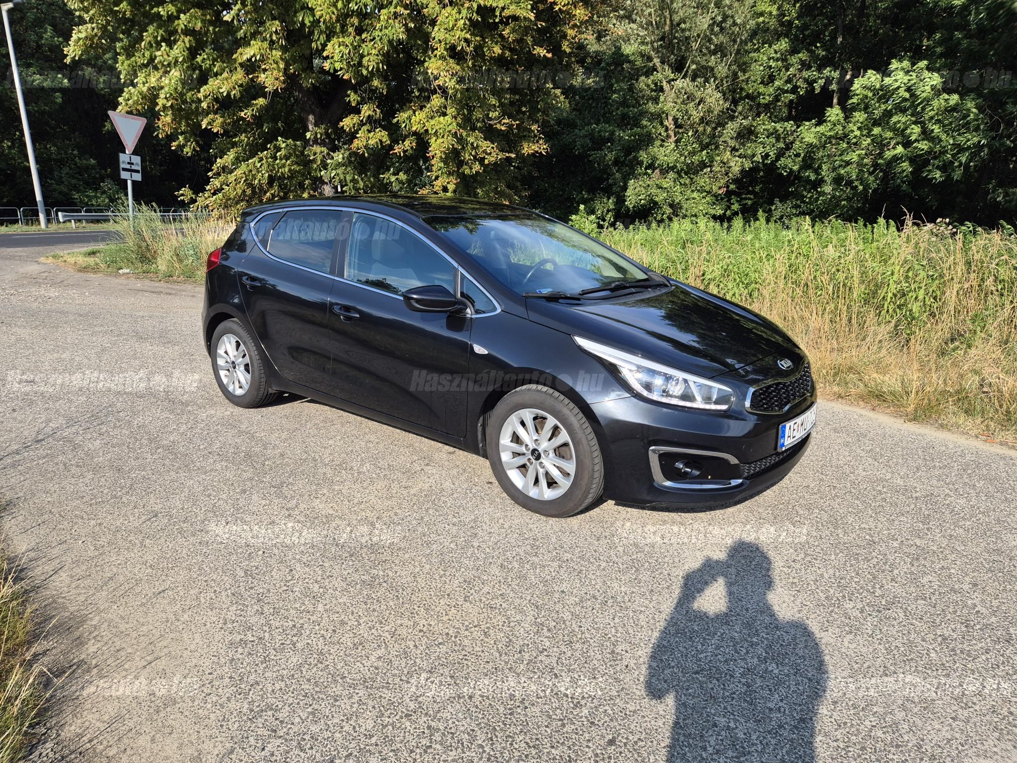 KIA CEE'D 2016/6 - 1