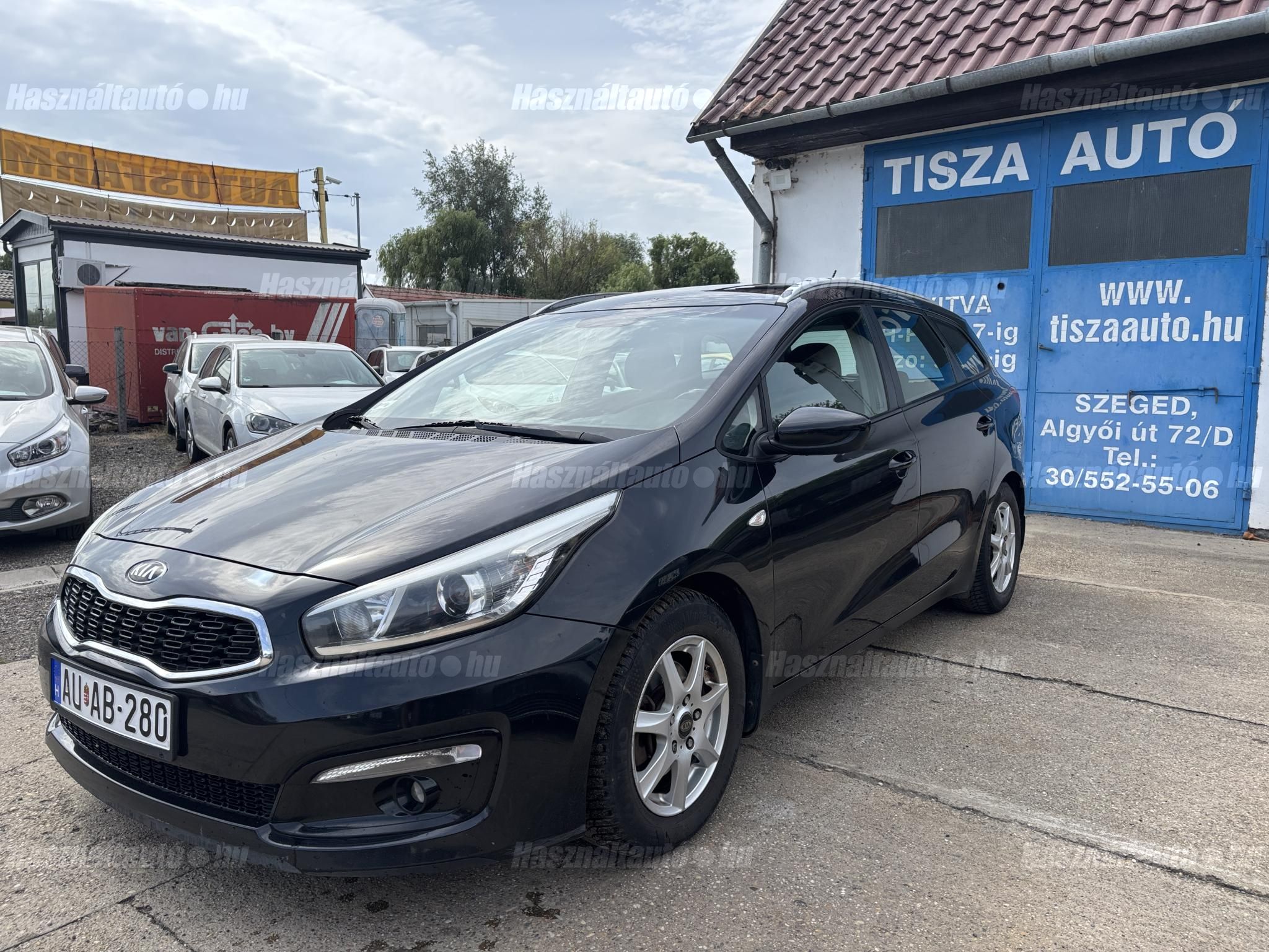 KIA CEE'D 2015/11 - 1