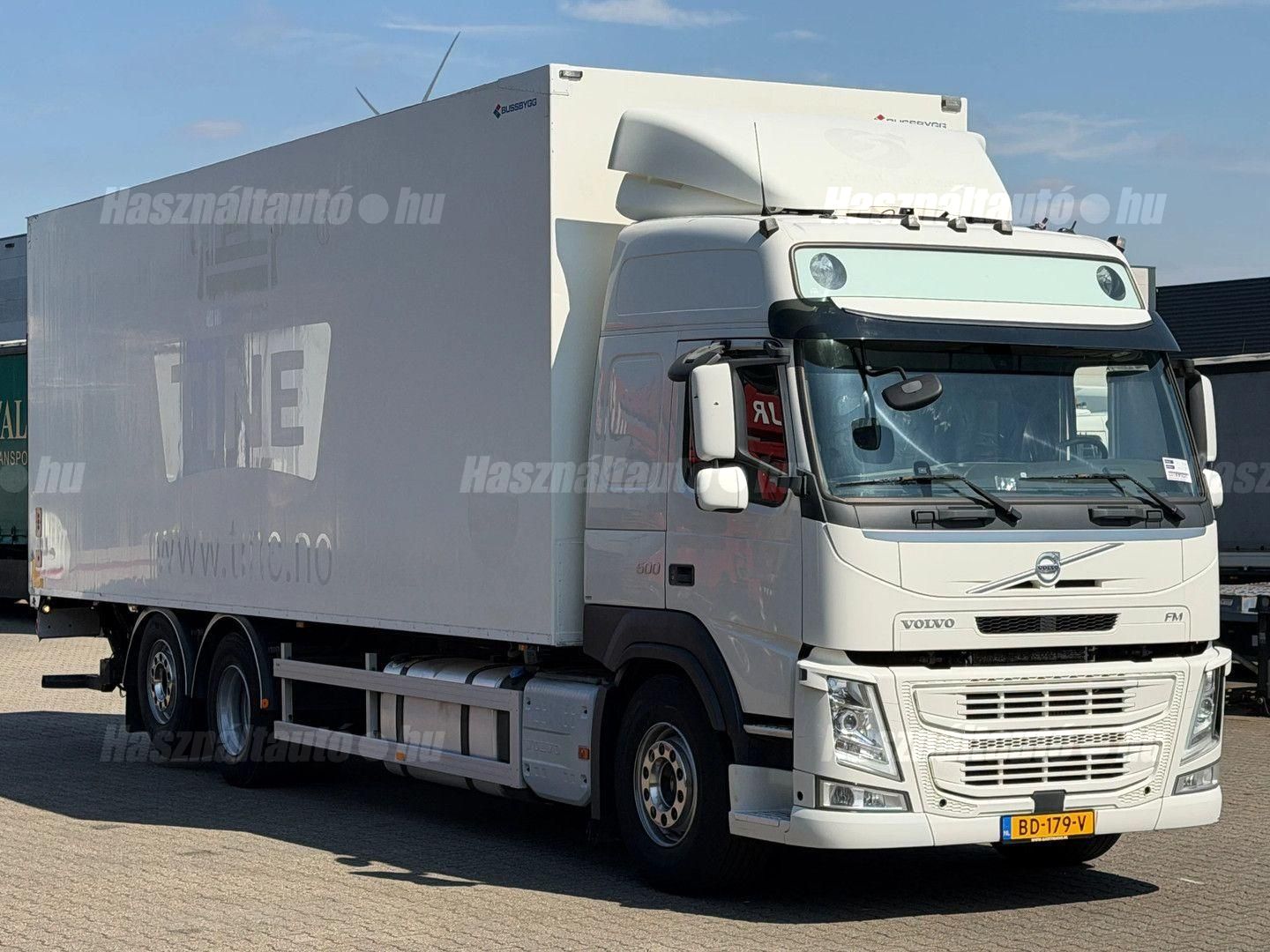 VOLVO 2018/10 - 1