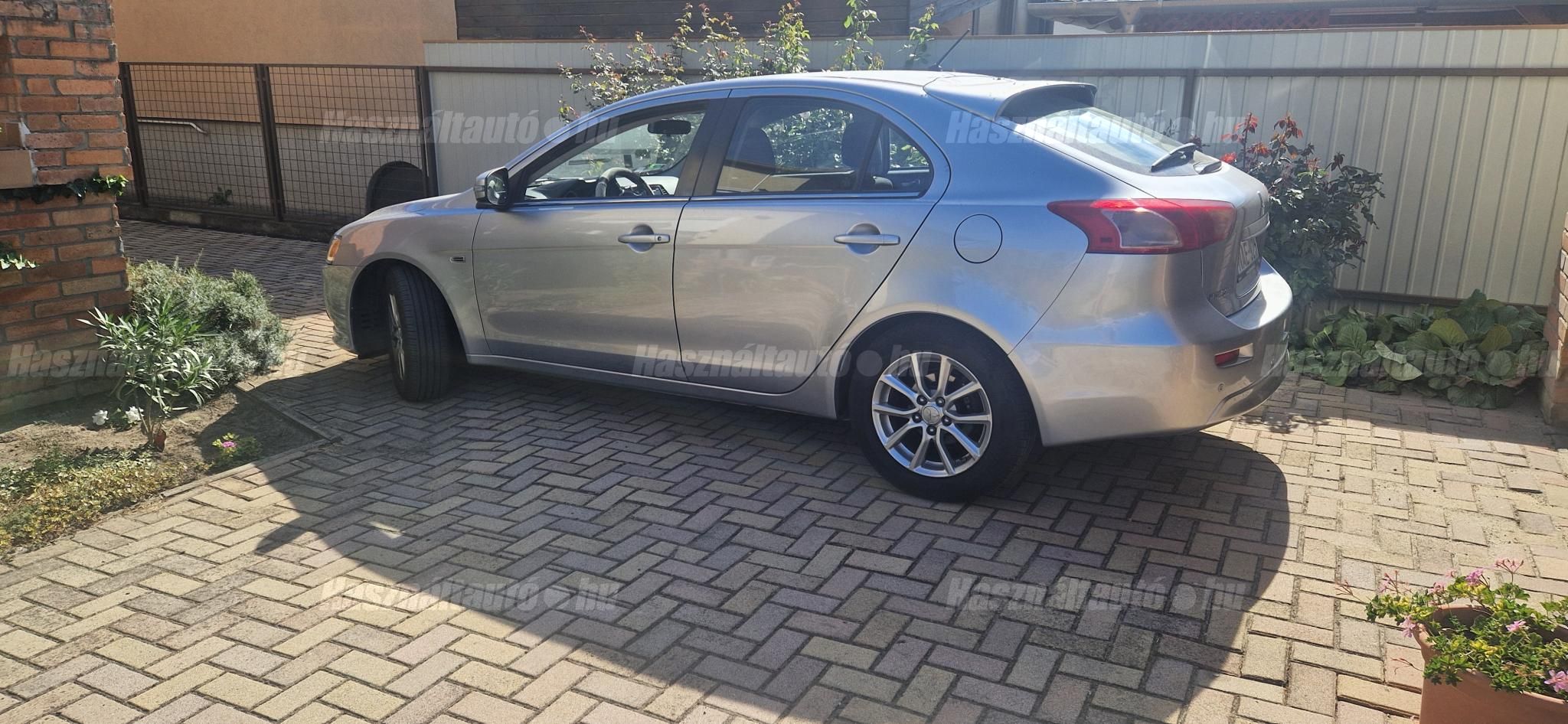 MITSUBISHI LANCER 2015/1 - 1