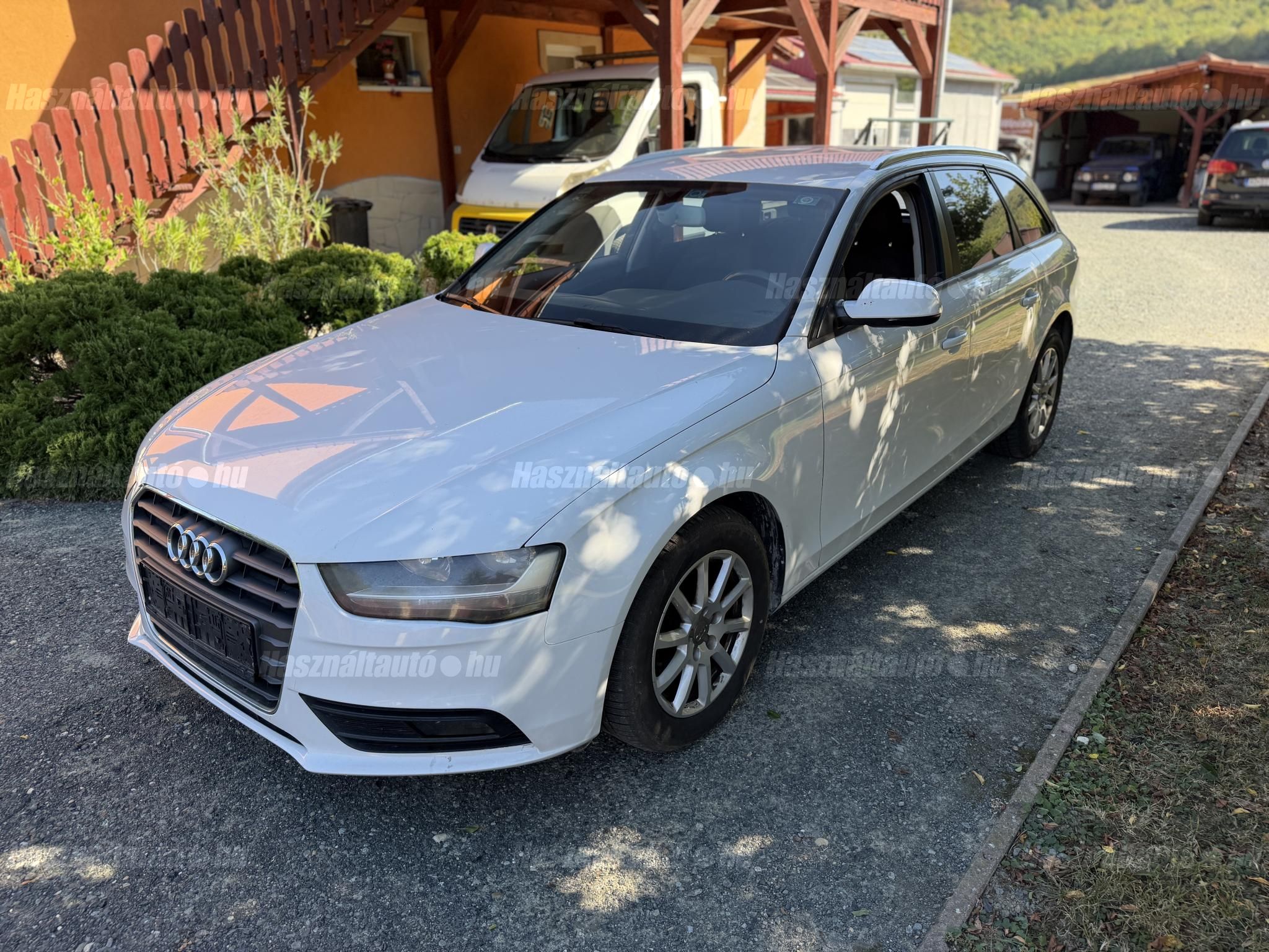 AUDI A4 2012/5 - 1