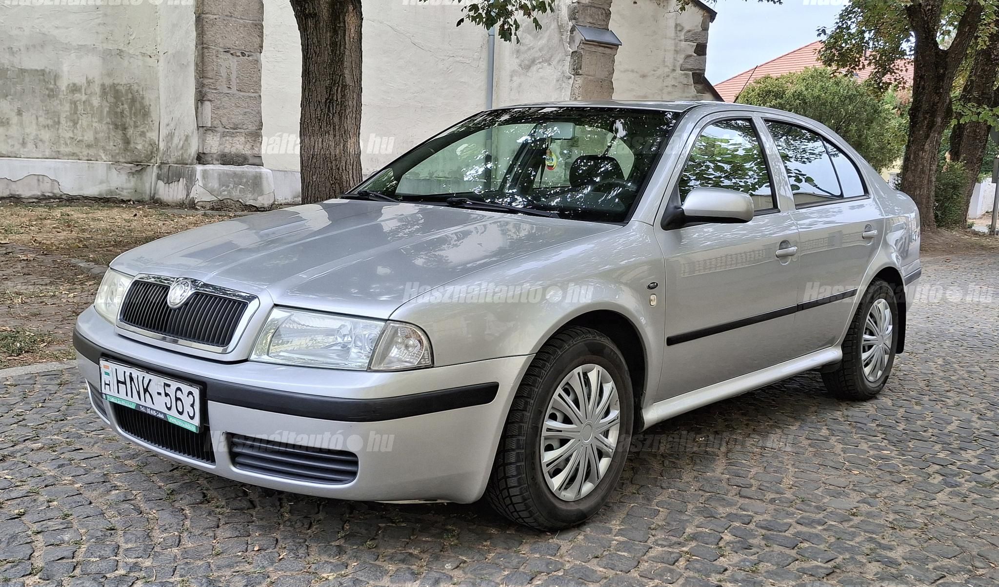 SKODA OCTAVIA 2001/9 - 1