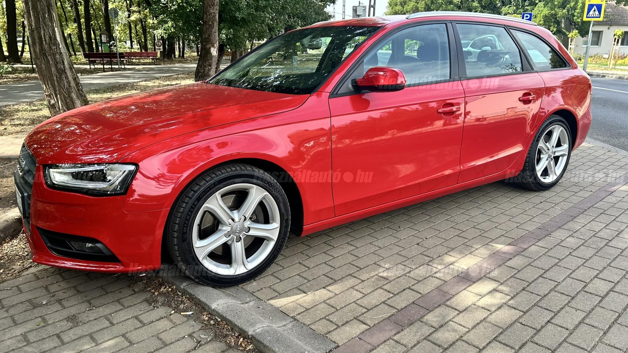 AUDI A4 2012/5 - 1
