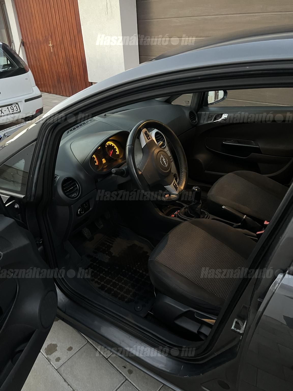 OPEL CORSA D 2011/6 - 1
