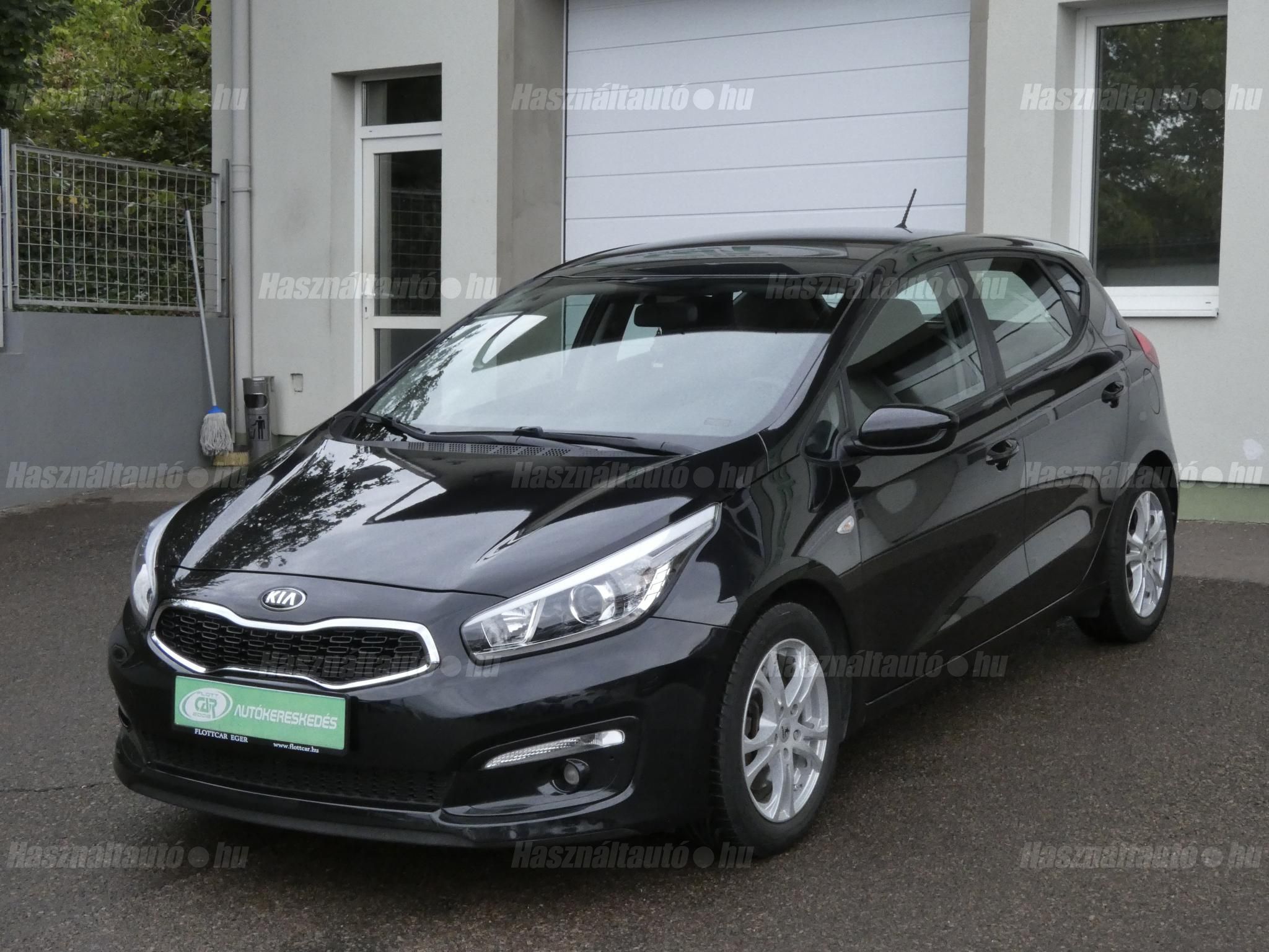 KIA CEE'D 2016/4 - 1