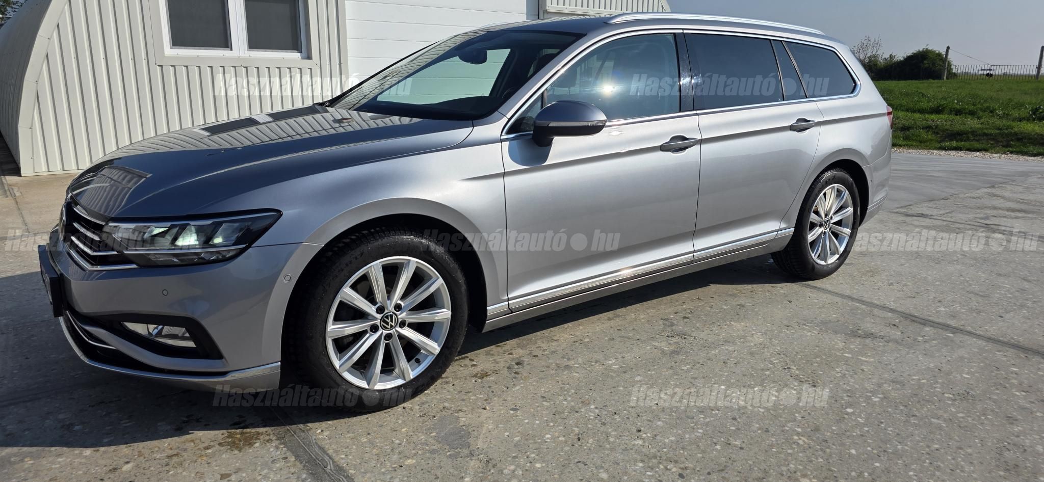 VOLKSWAGEN PASSAT 2023/6 - 1