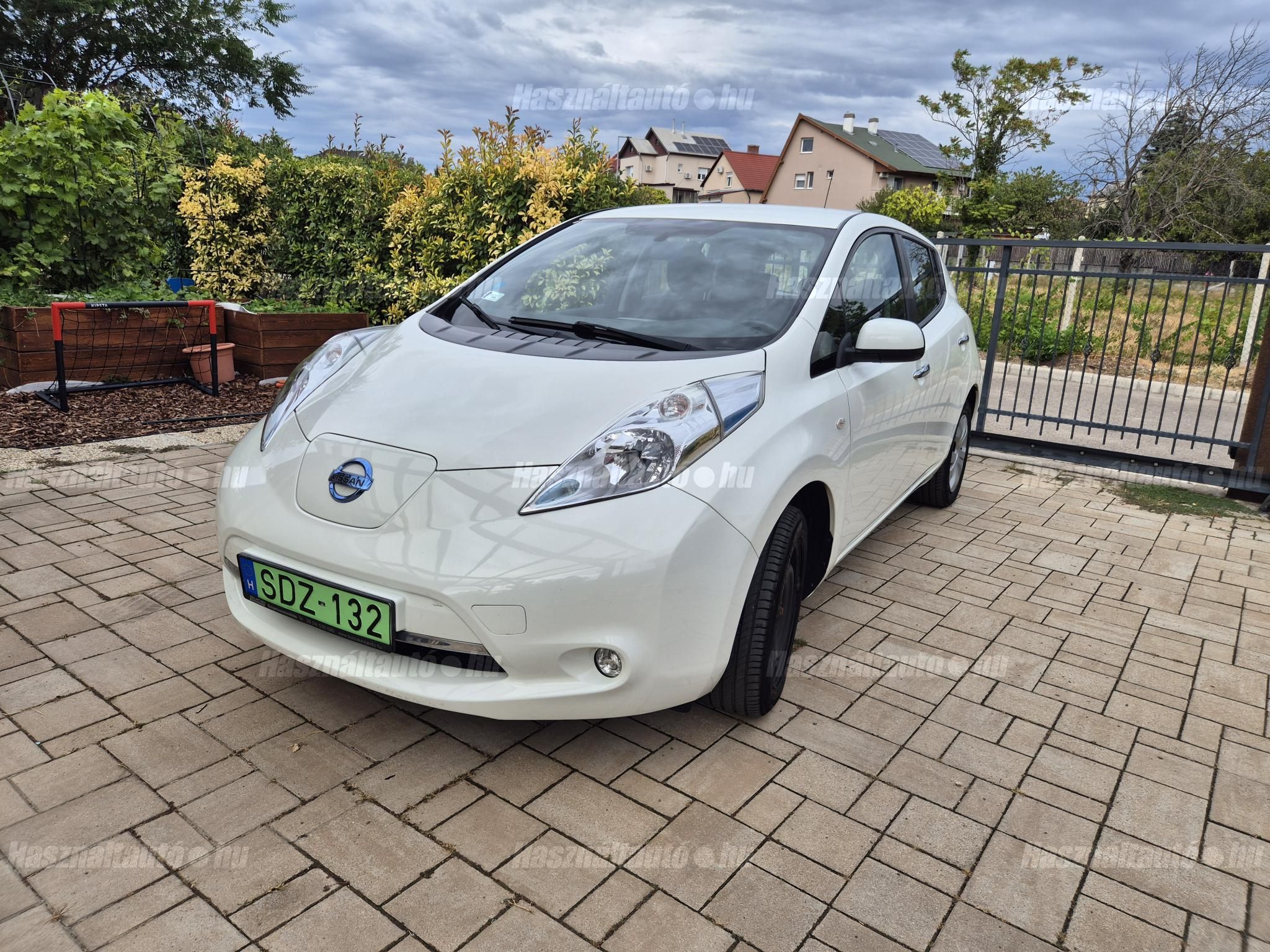 NISSAN LEAF 2017/10 - 1