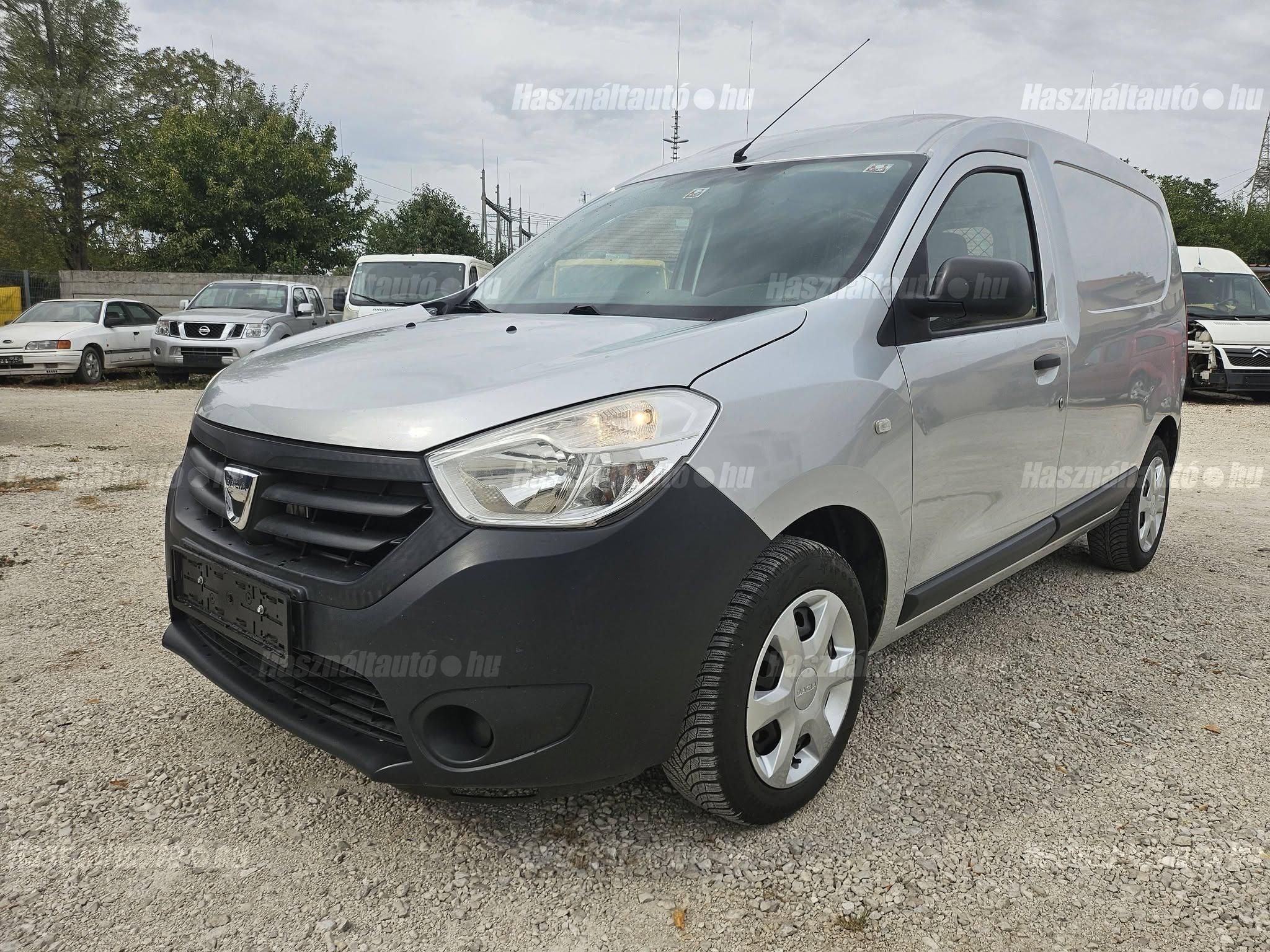 DACIA DOKKER 2015/6 - 1