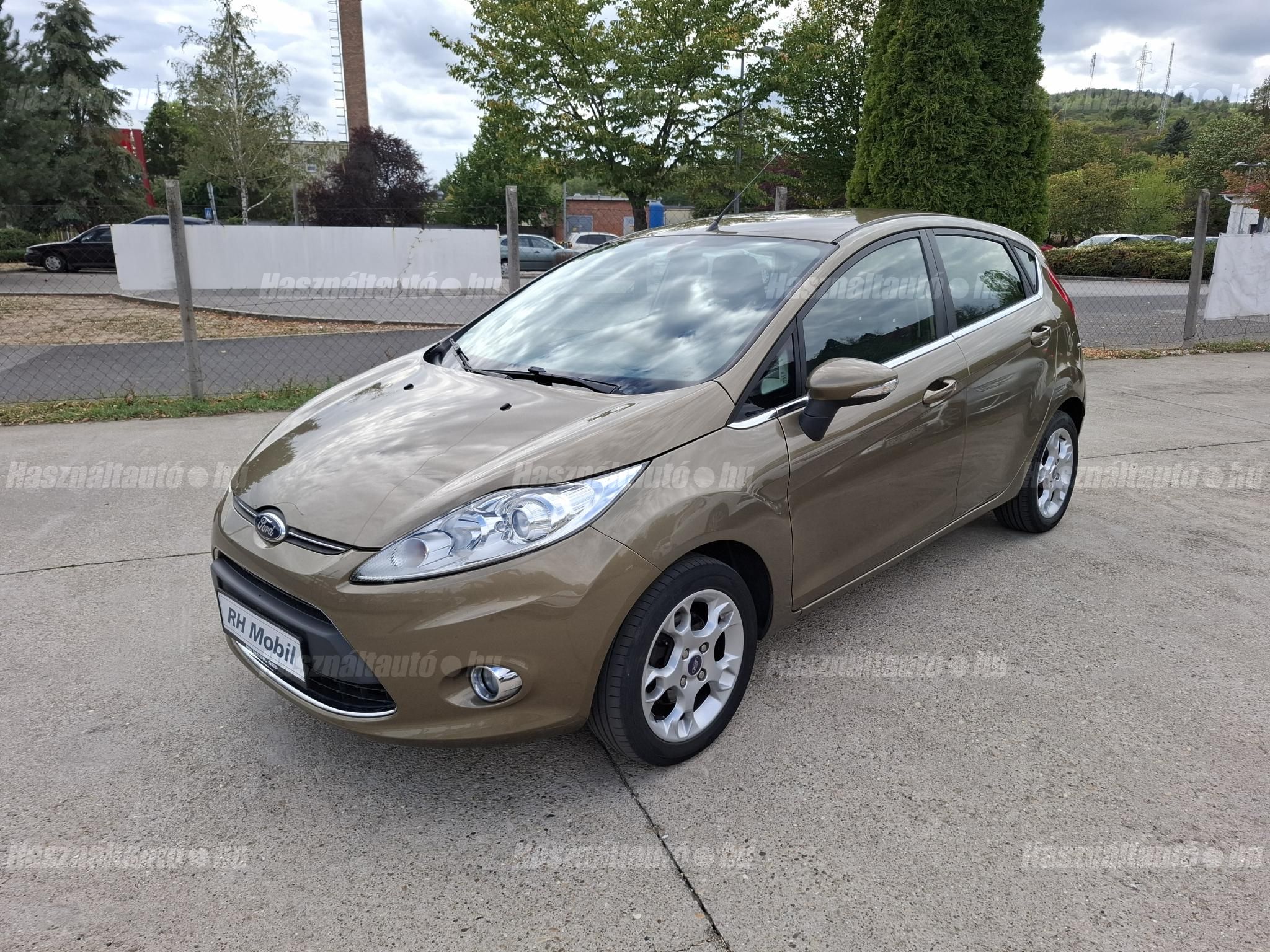 FORD FIESTA 2013/8 - 1