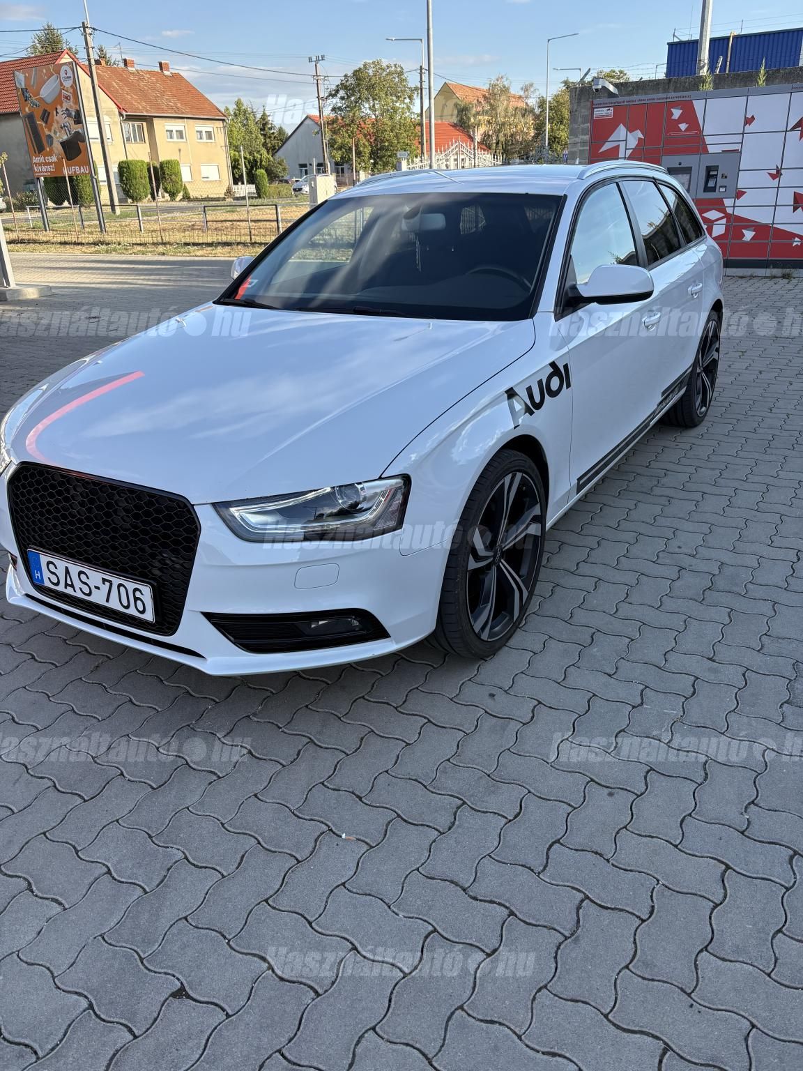 AUDI A4 2013/9 - 1