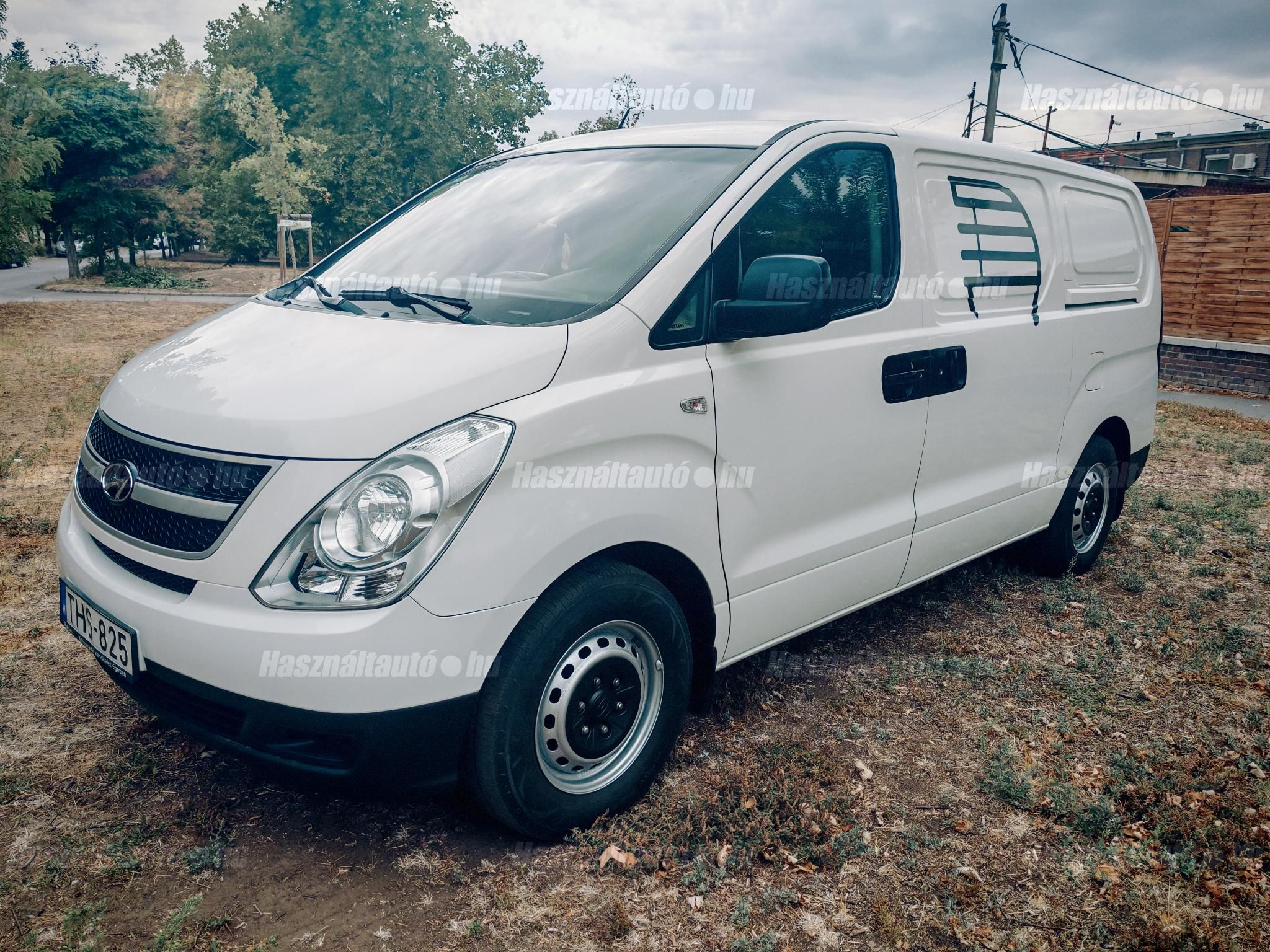 HYUNDAI H-1 2009/12 - 1