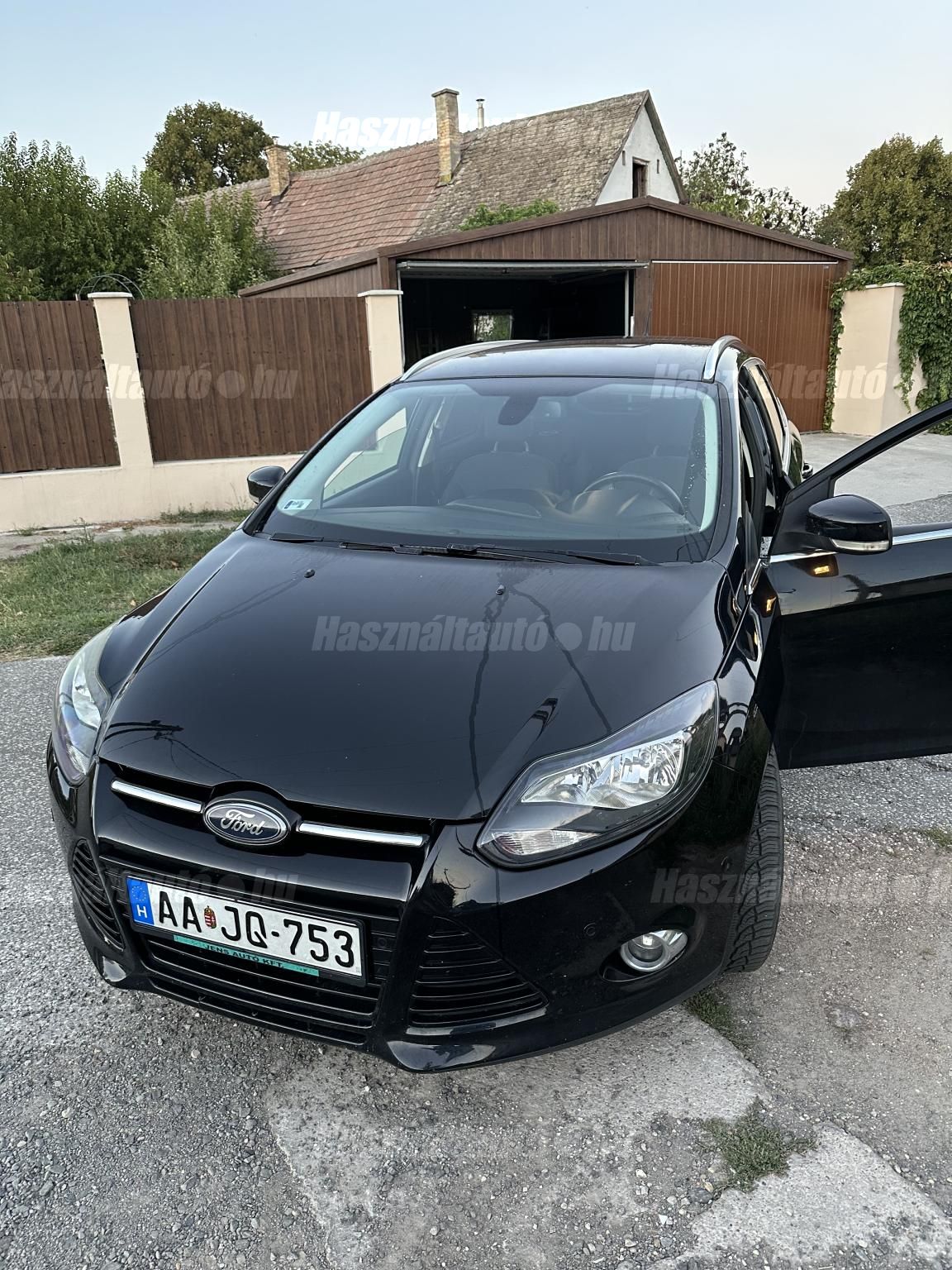 FORD FOCUS 2011/10 - 1