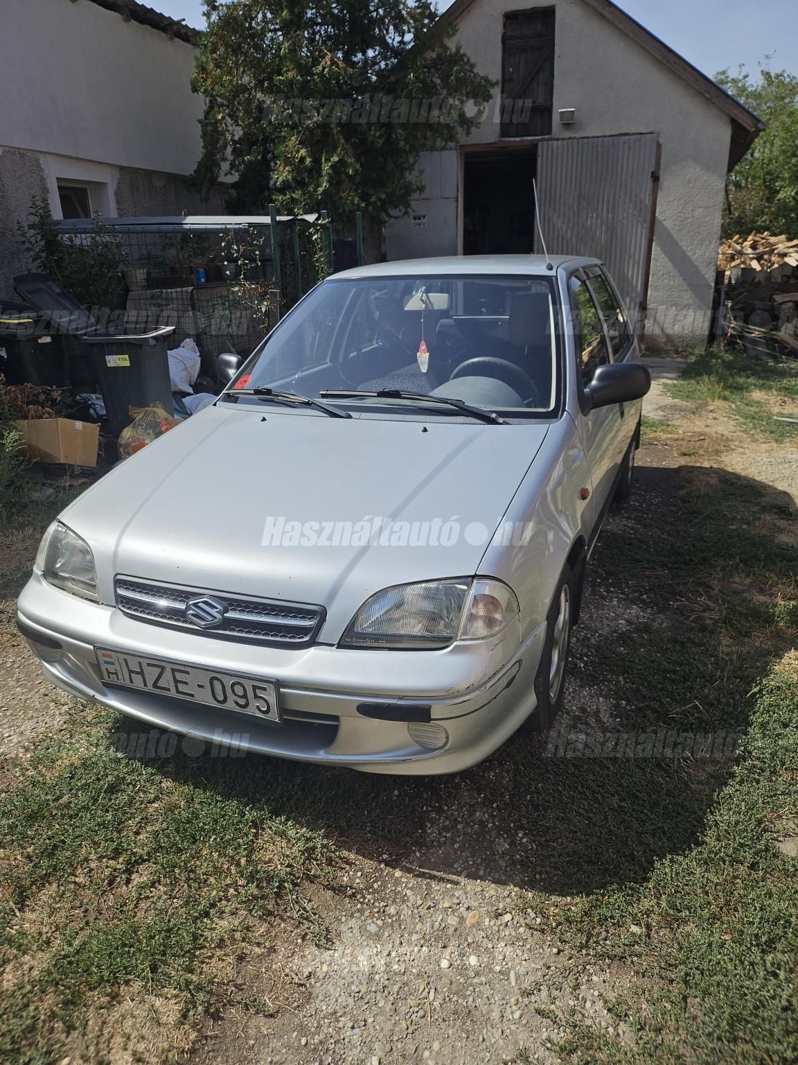 SUZUKI SWIFT 2002/5 - 1