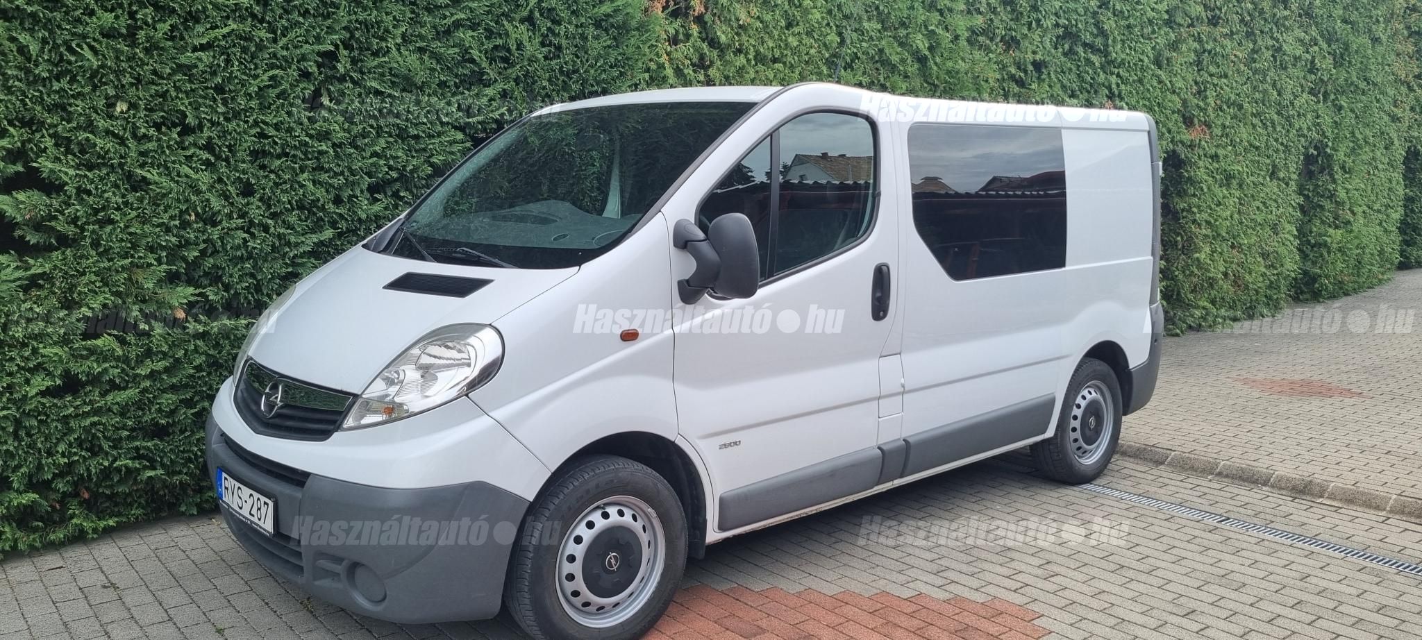 OPEL VIVARO 2013/6 - 1
