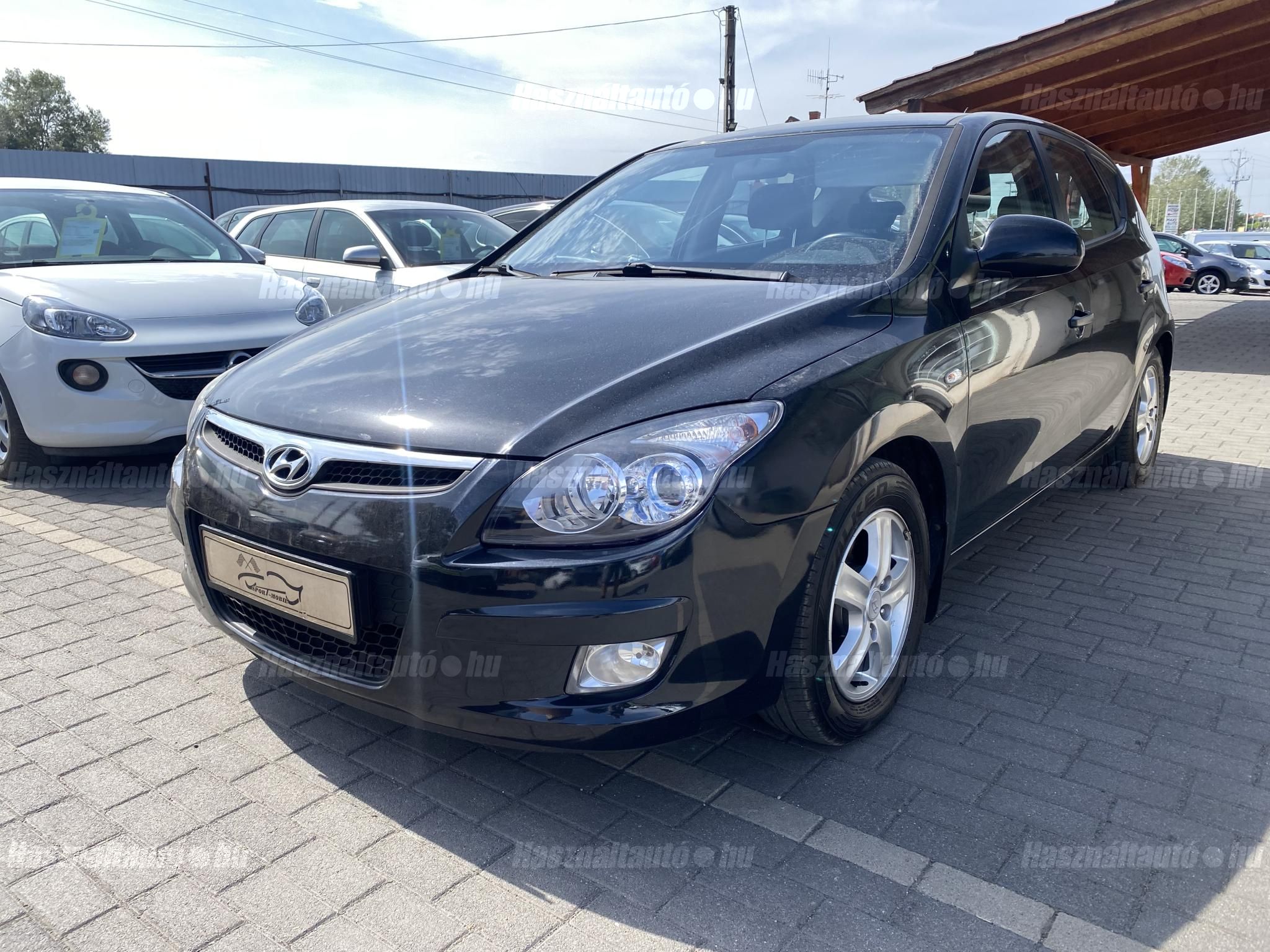 HYUNDAI I30 2009/10 - 1