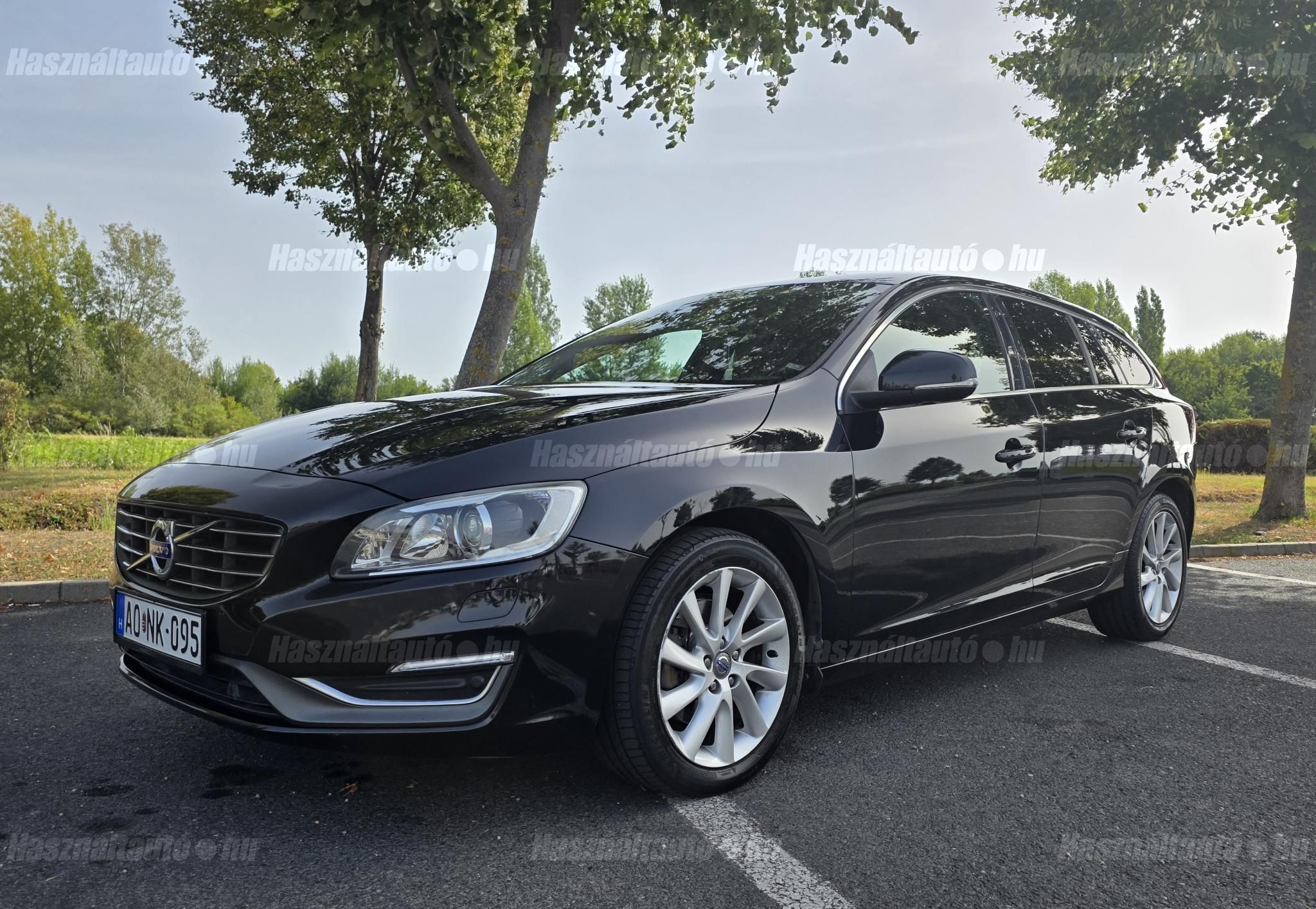 VOLVO V60 2014/4 - 1