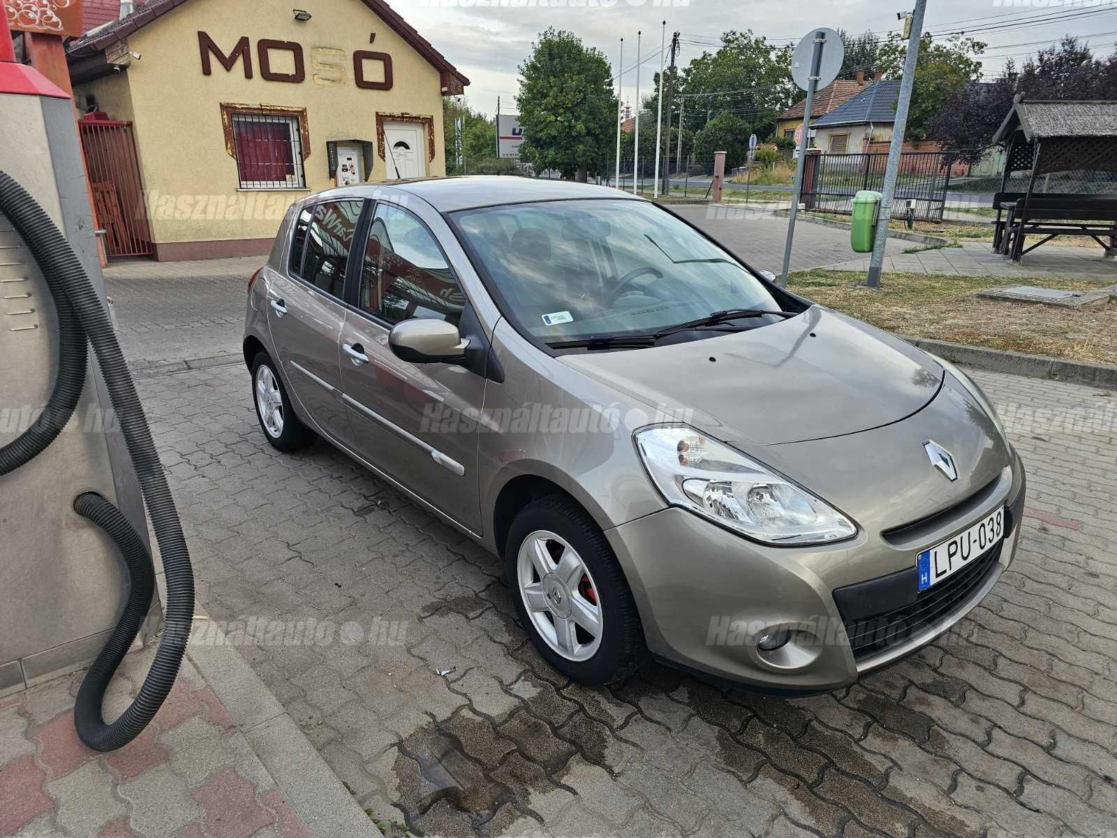 RENAULT CLIO 2010/6 - 1