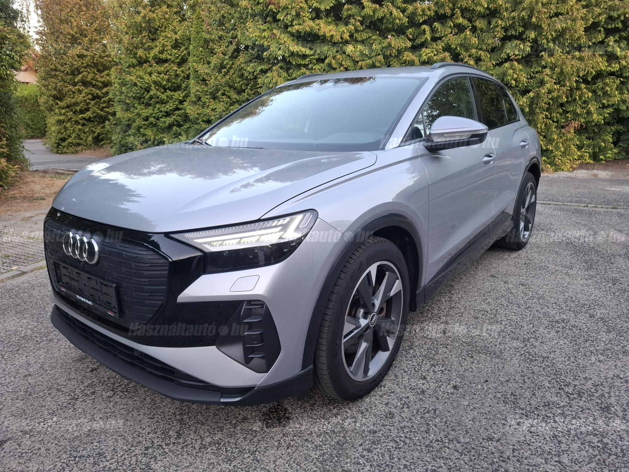 AUDI Q4 2021/9 - 1