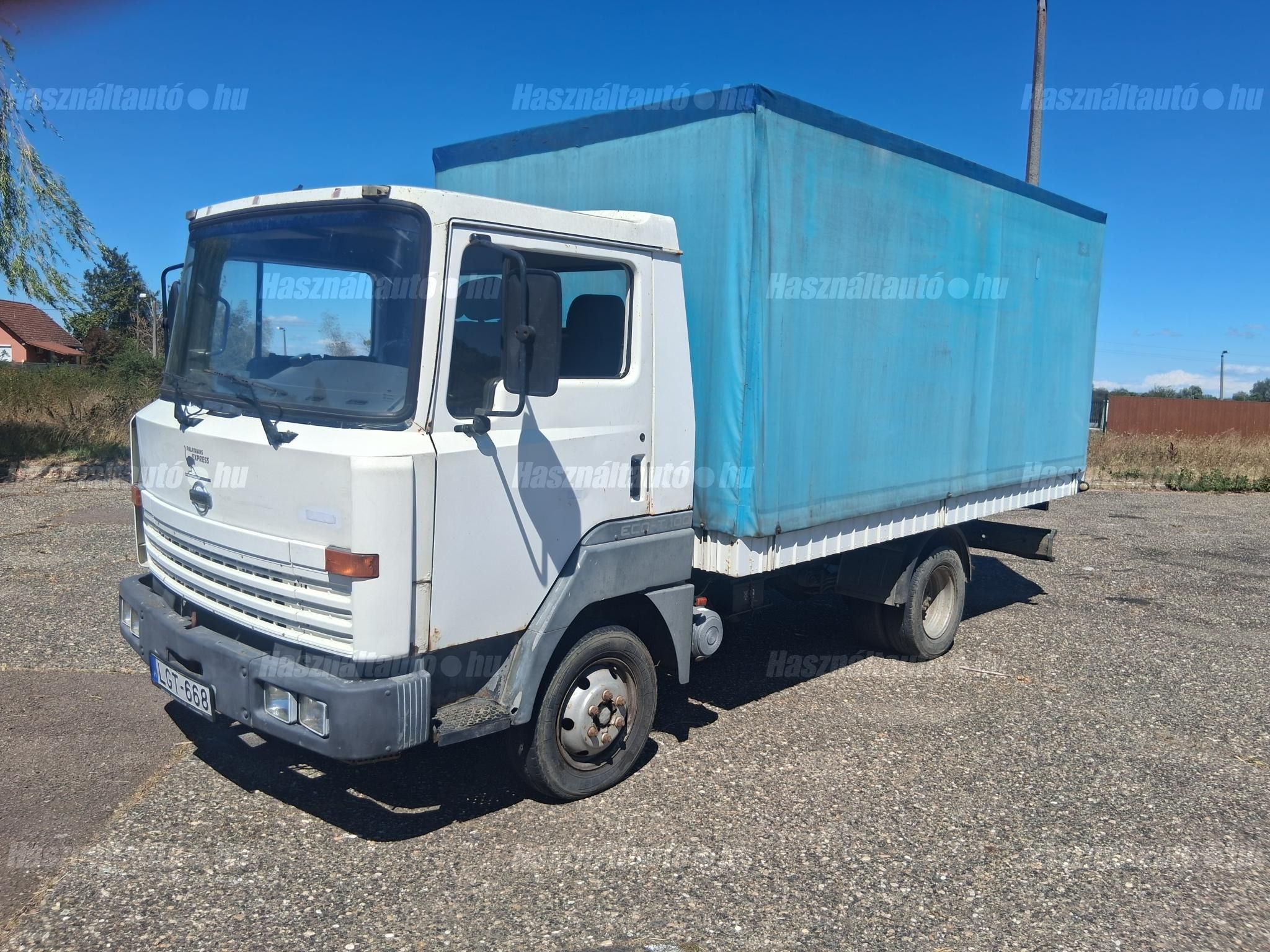 NISSAN EGYÉB 1999/9 - 1