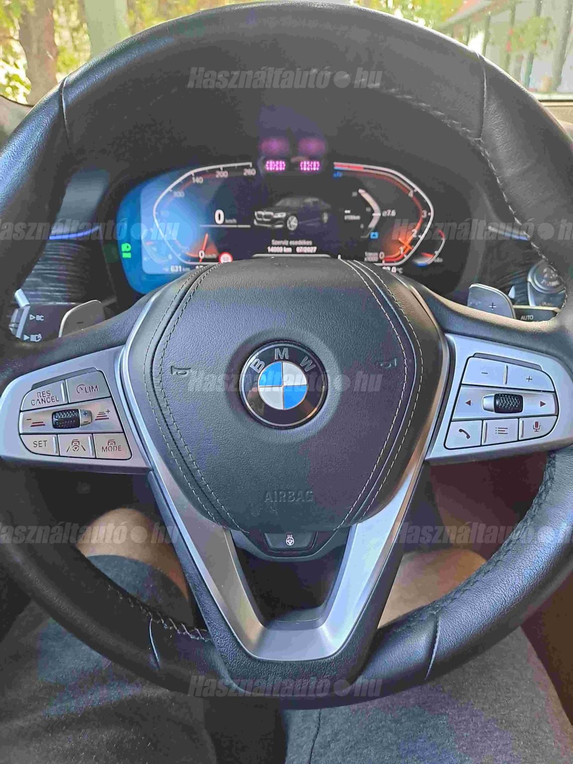 BMW 750 2022/8 - 1