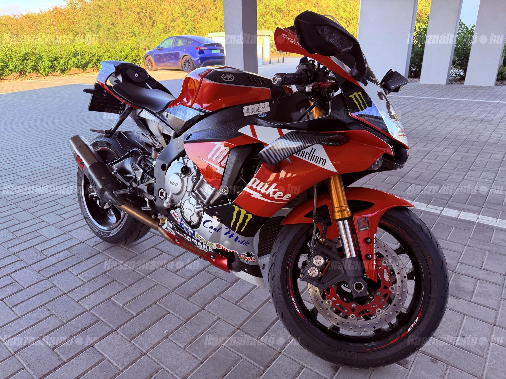 YAMAHA YZF R1 2015/12 - 1
