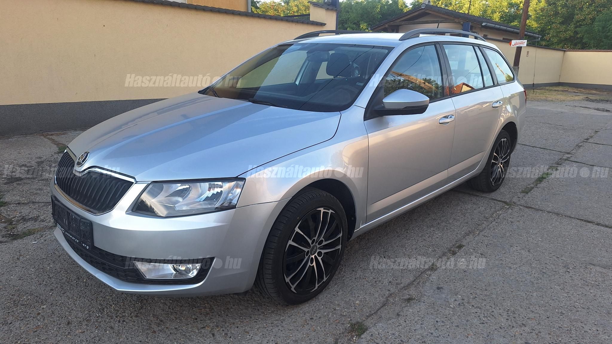 SKODA OCTAVIA 2015 - 1
