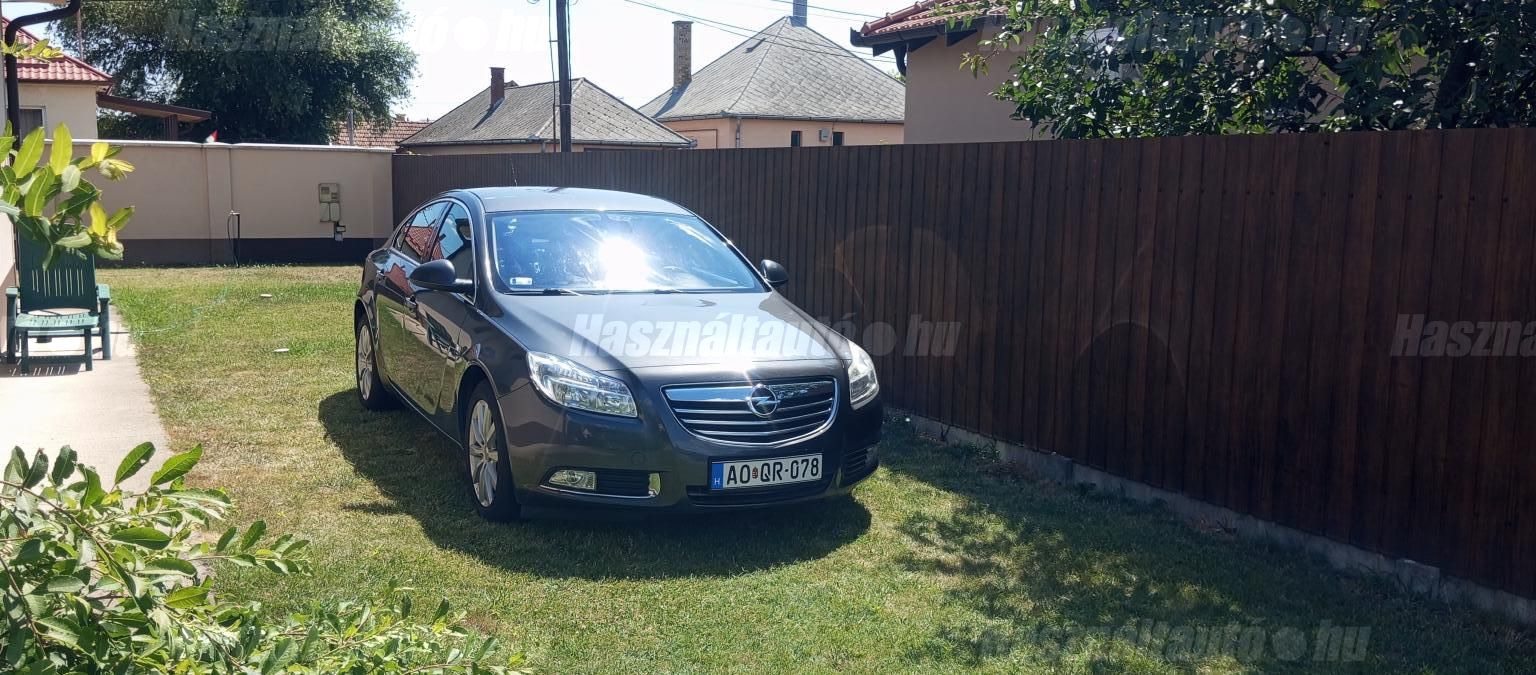 OPEL INSIGNIA 2011/6 - 1