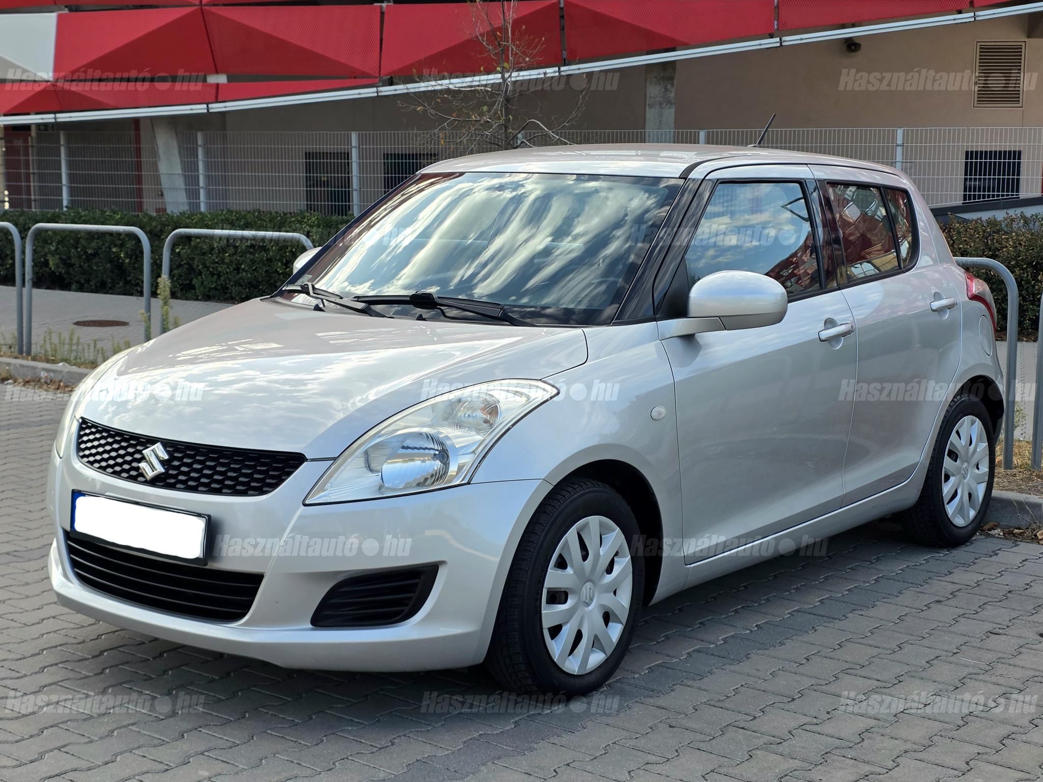 SUZUKI SWIFT 2012 - 1