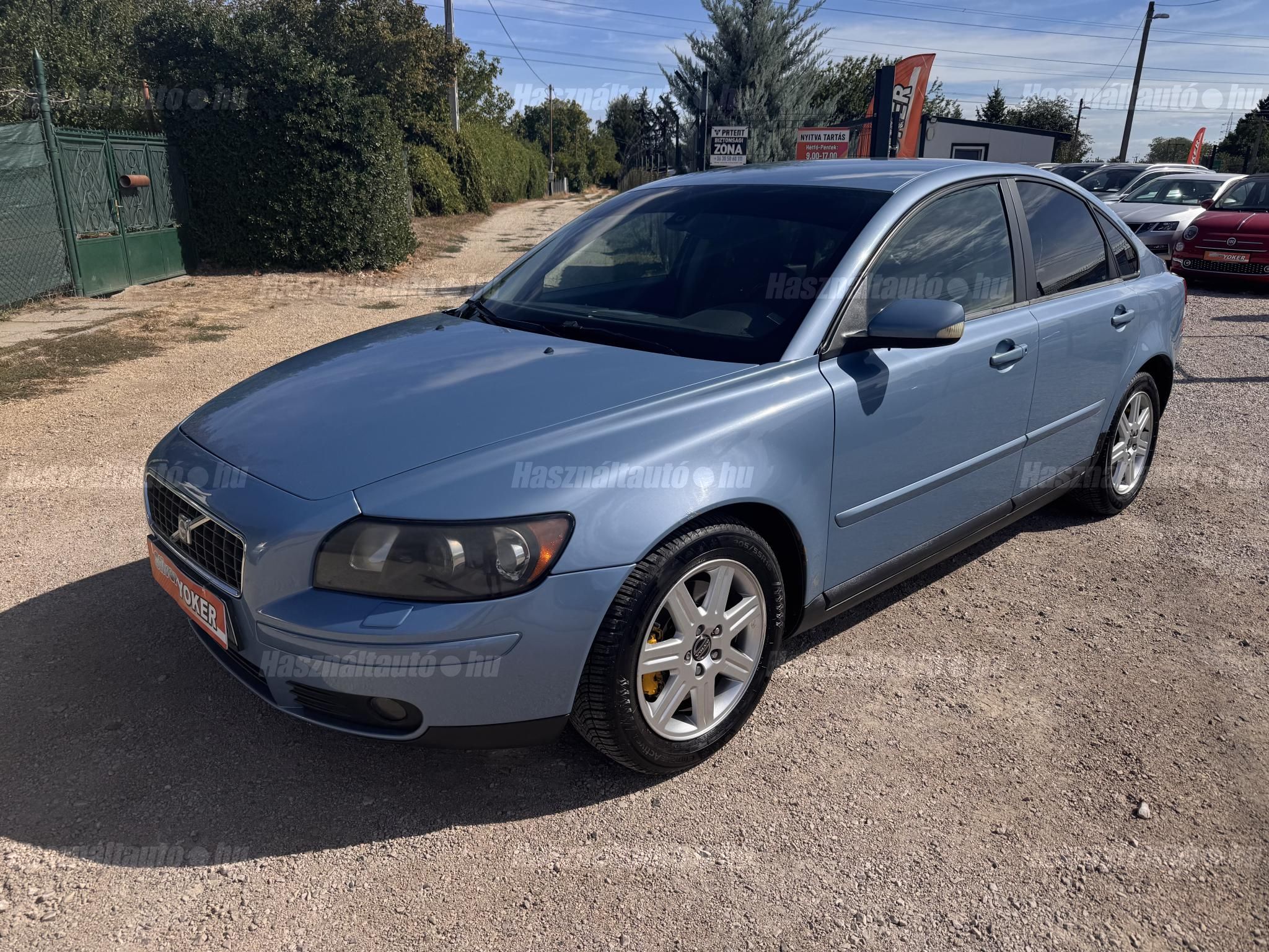 VOLVO S40 2004/6 - 1