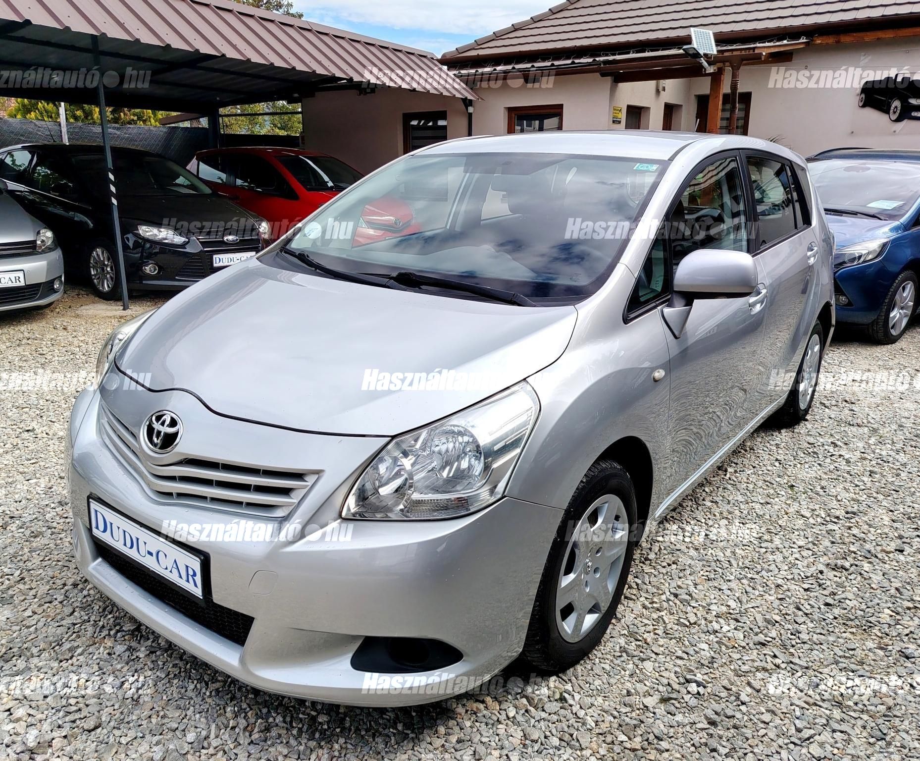 TOYOTA VERSO 2010 - 1