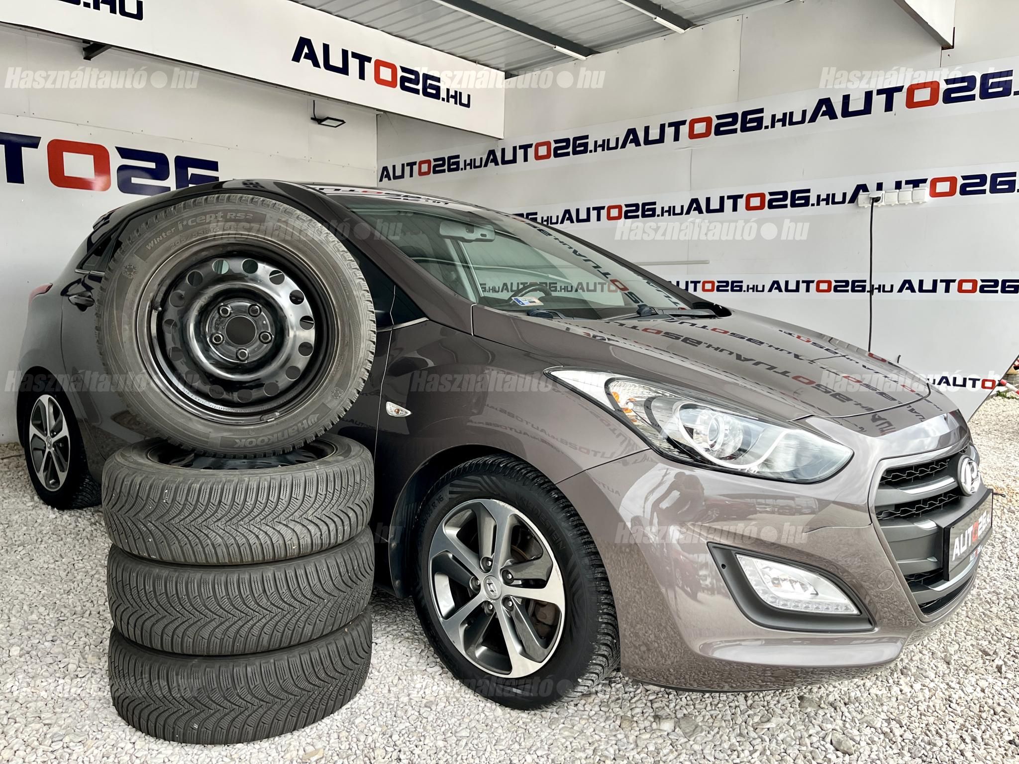 HYUNDAI I30 2015/12 - 1