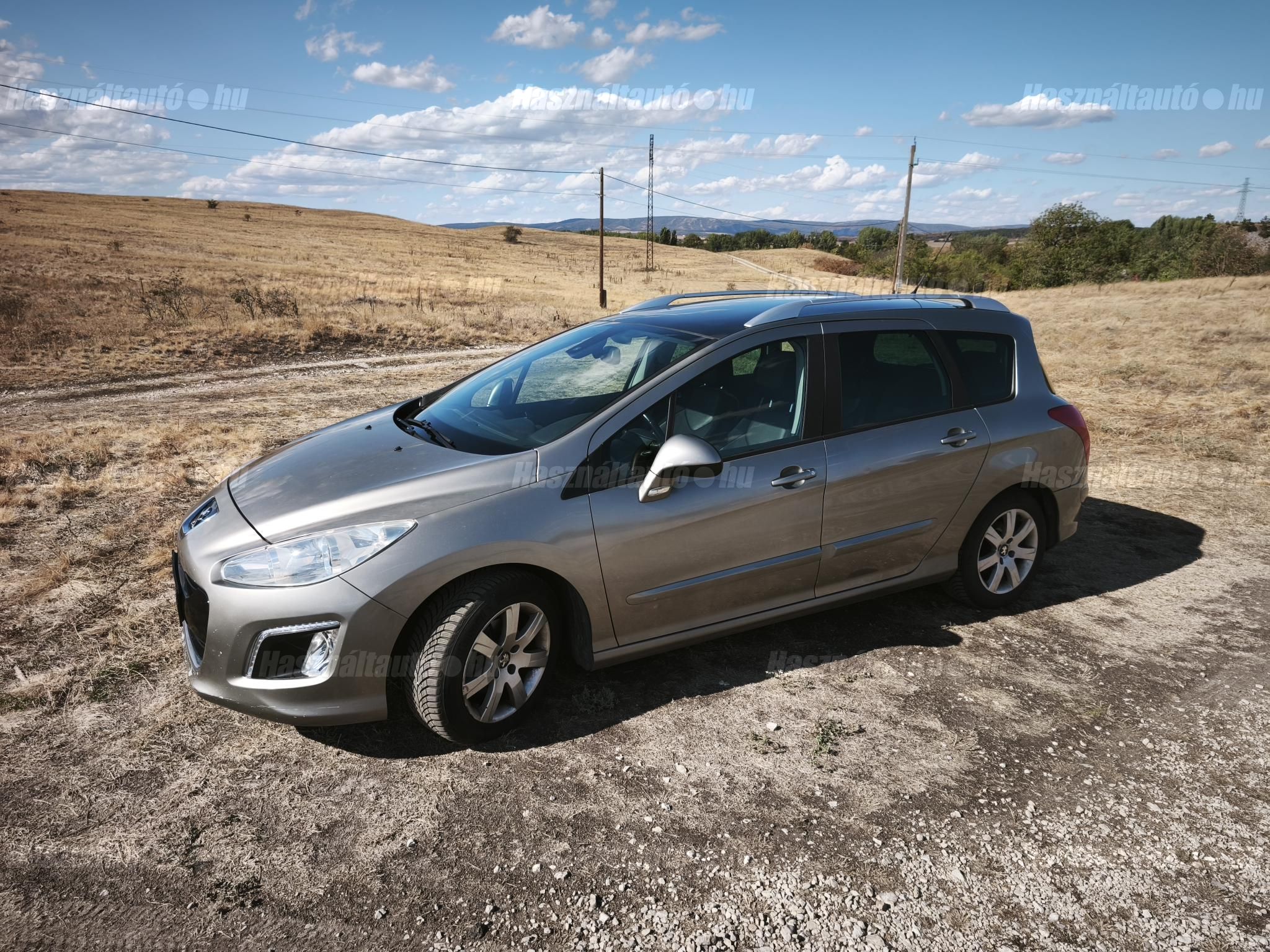PEUGEOT 308 2011/12 - 1