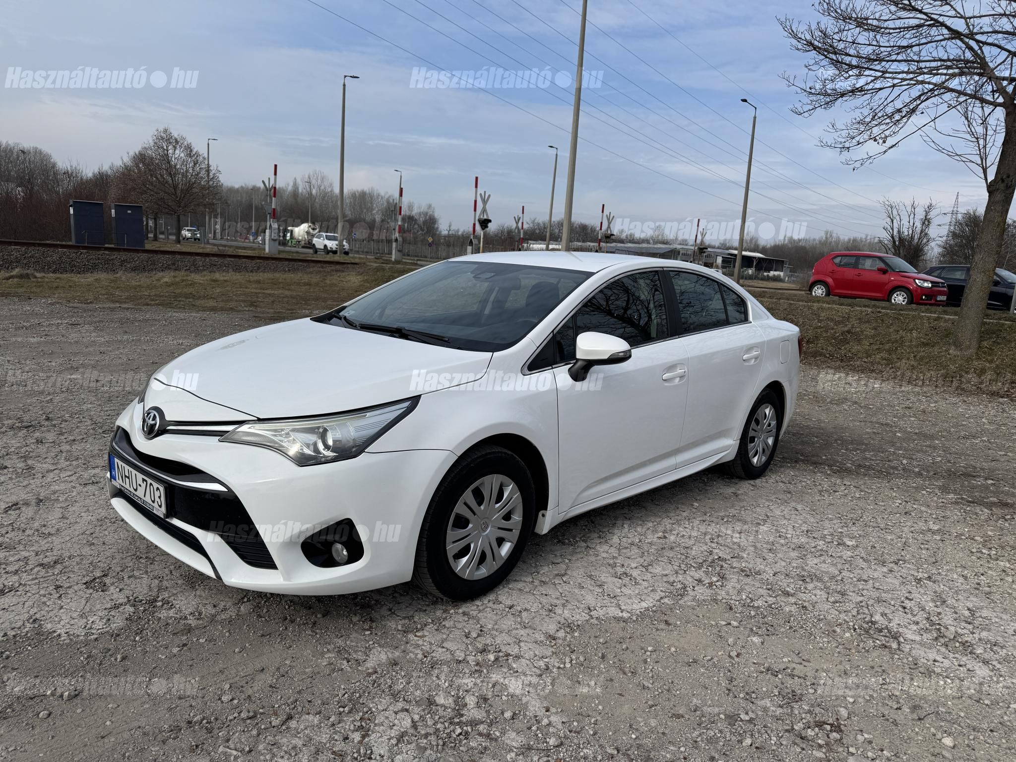 TOYOTA AVENSIS 2015/9 - 1
