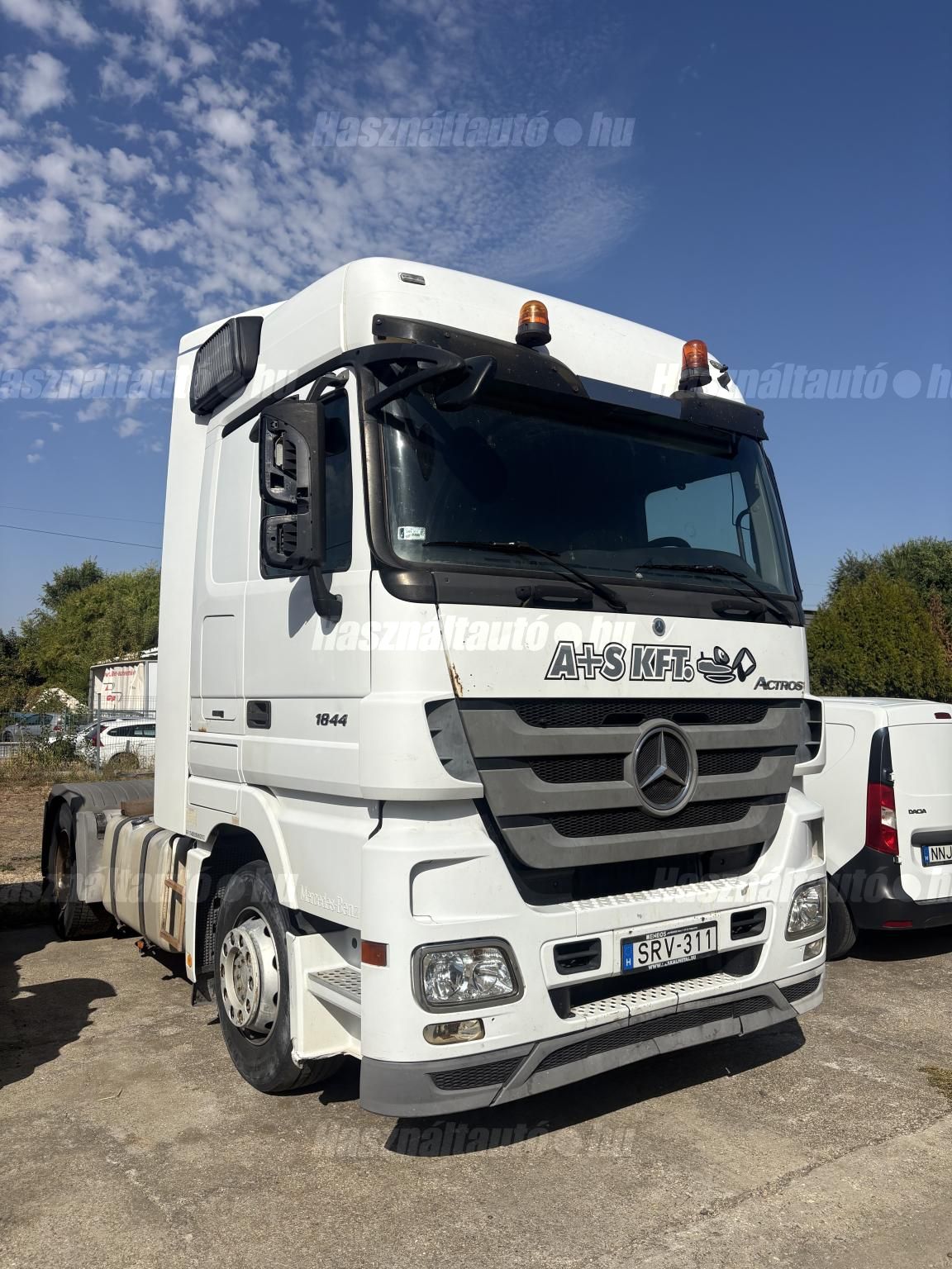MERCEDES-BENZ 2010/6 - 1