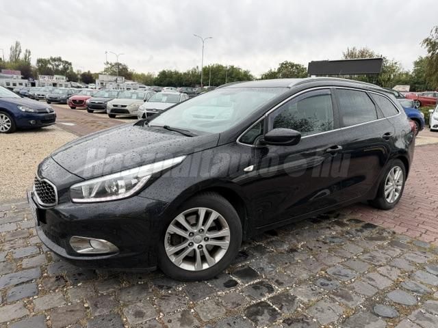 KIA CEE'D 2015/7 - 1