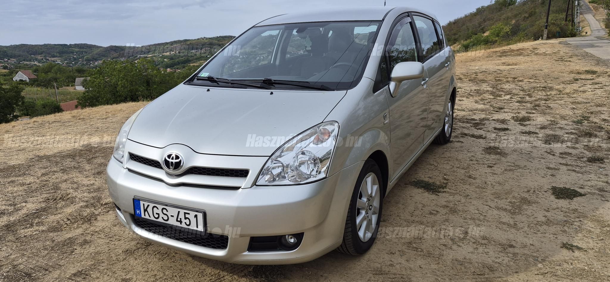 TOYOTA COROLLA VERSO 2006/5 - 1