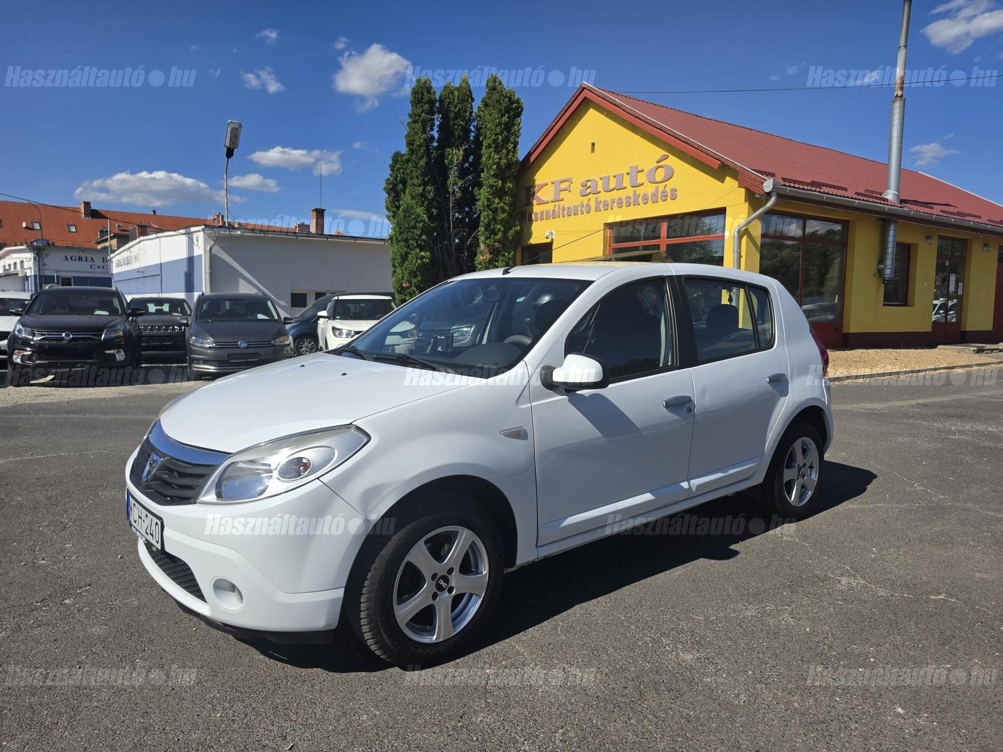 DACIA SANDERO 2012/4 - 1