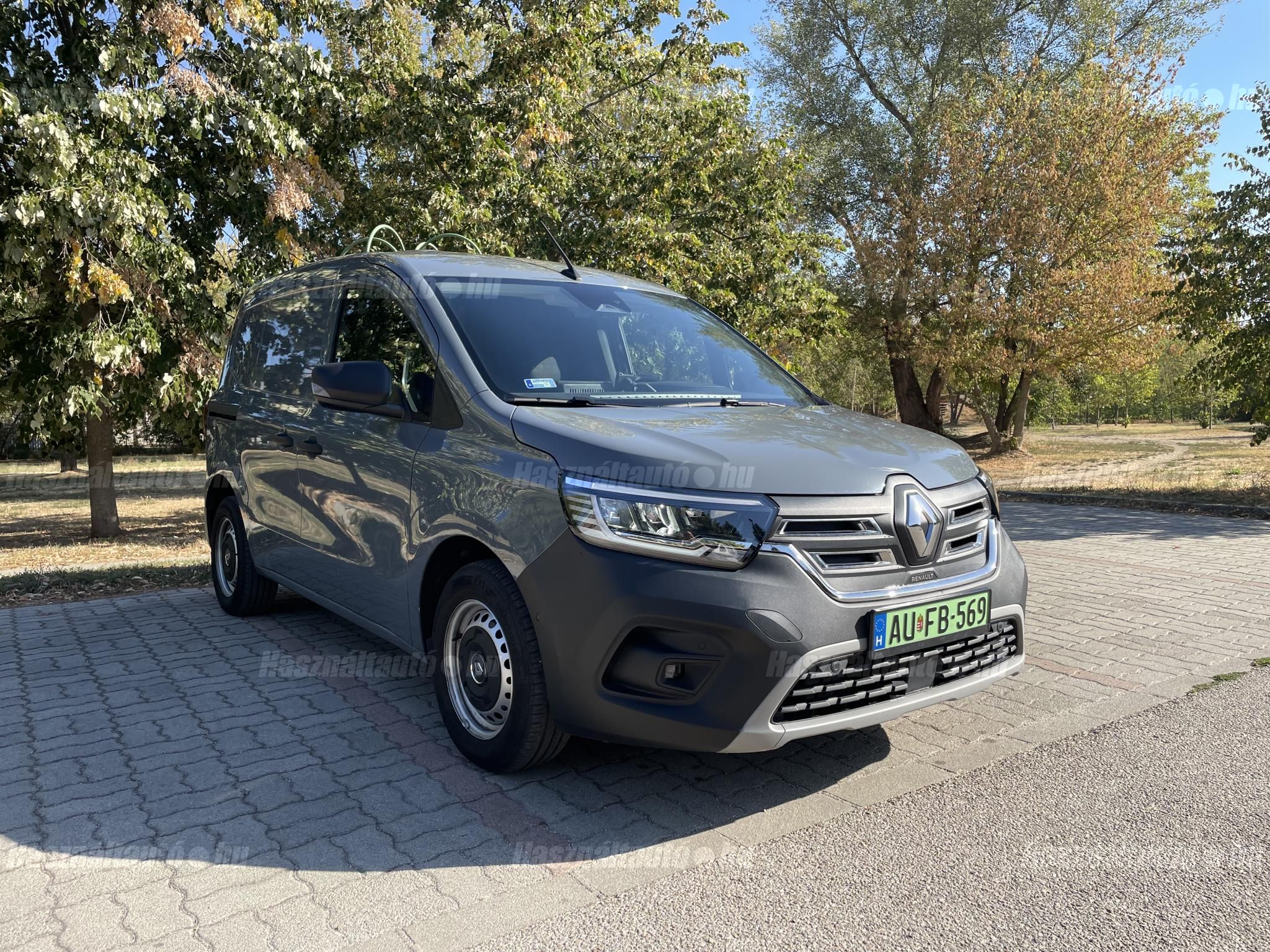 RENAULT KANGOO 2023/8 - 1