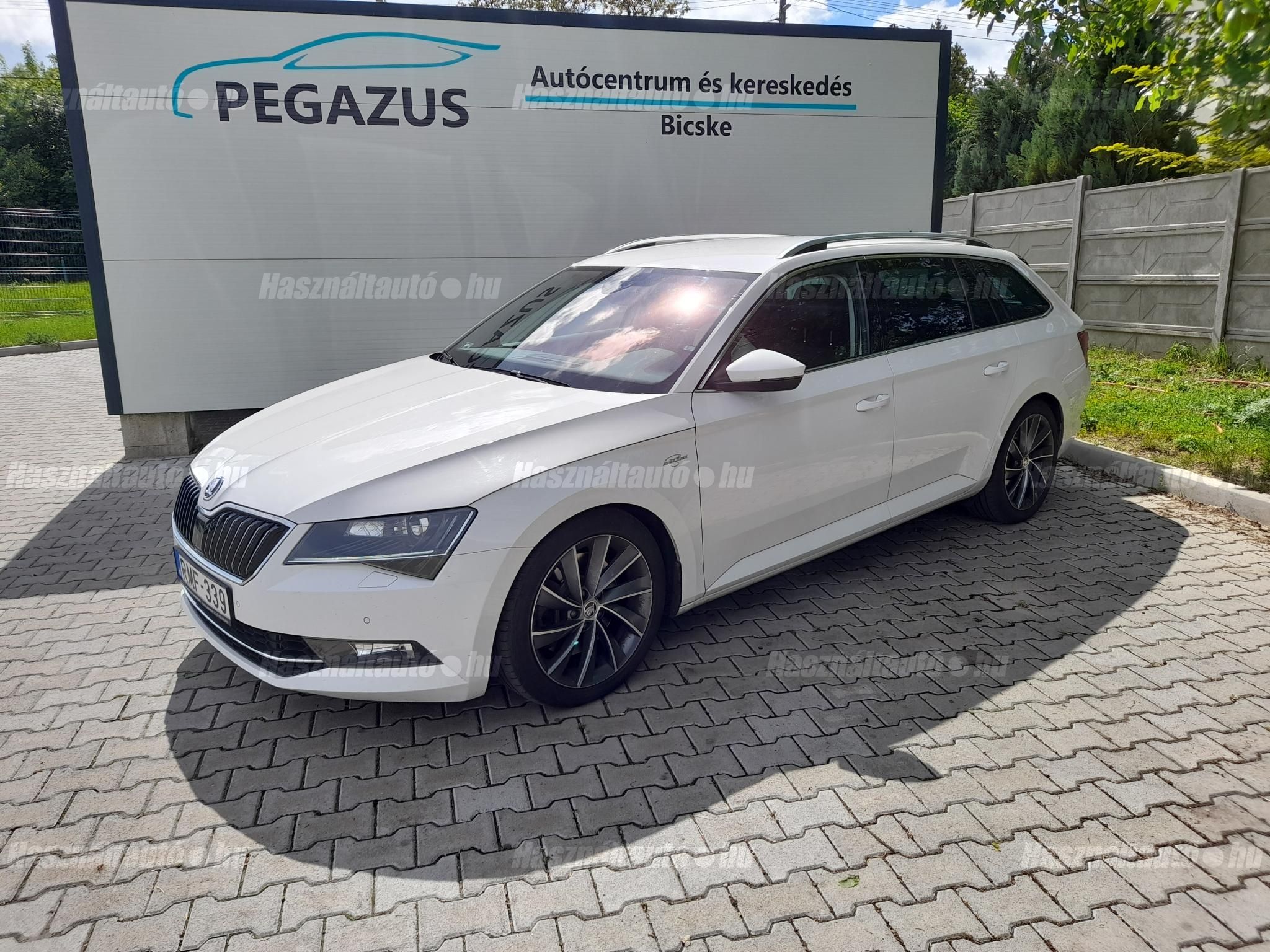 SKODA SUPERB 2019/7 - 1