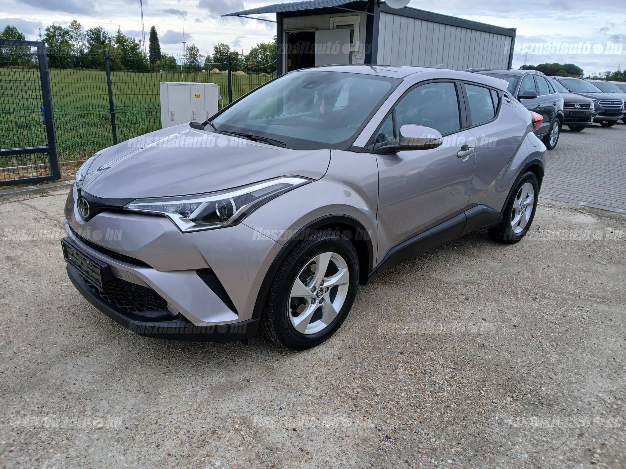 TOYOTA C-HR 2018/8 - 1