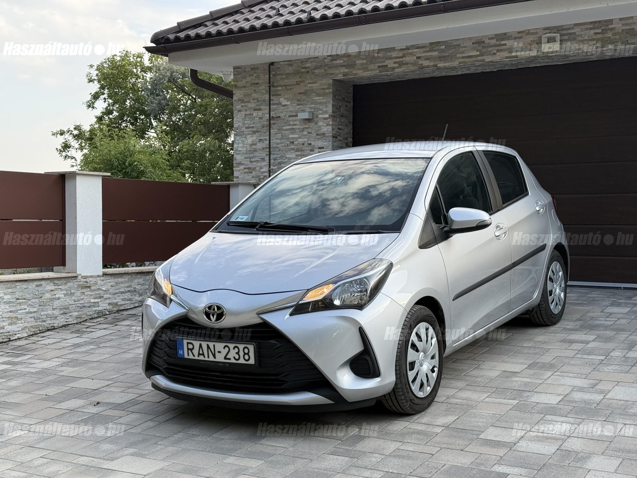TOYOTA YARIS 2018/8 - 1