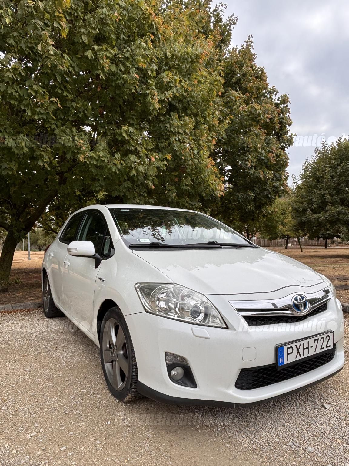 TOYOTA AURIS 2012 - 1