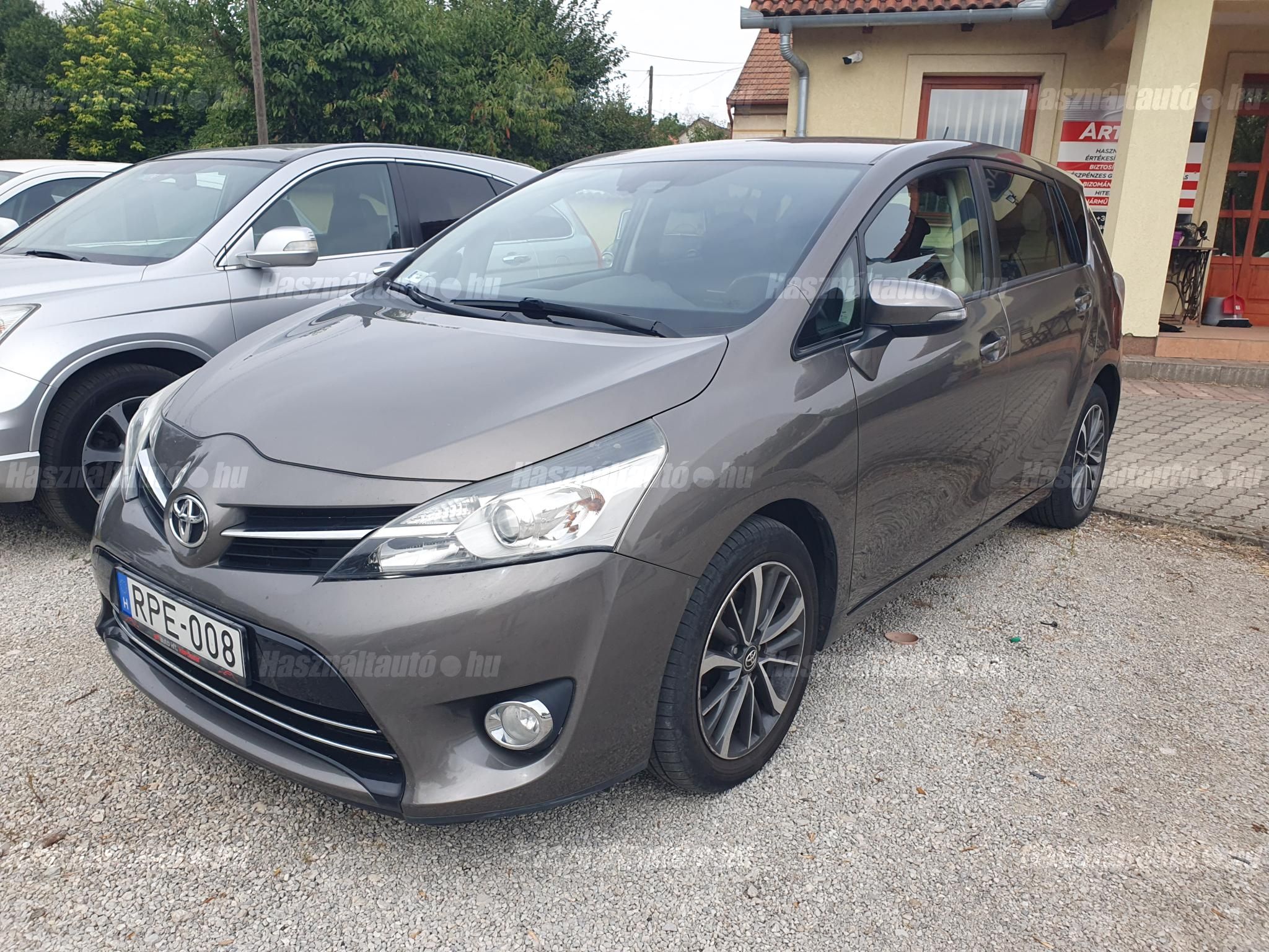 TOYOTA VERSO 2016/3 - 1