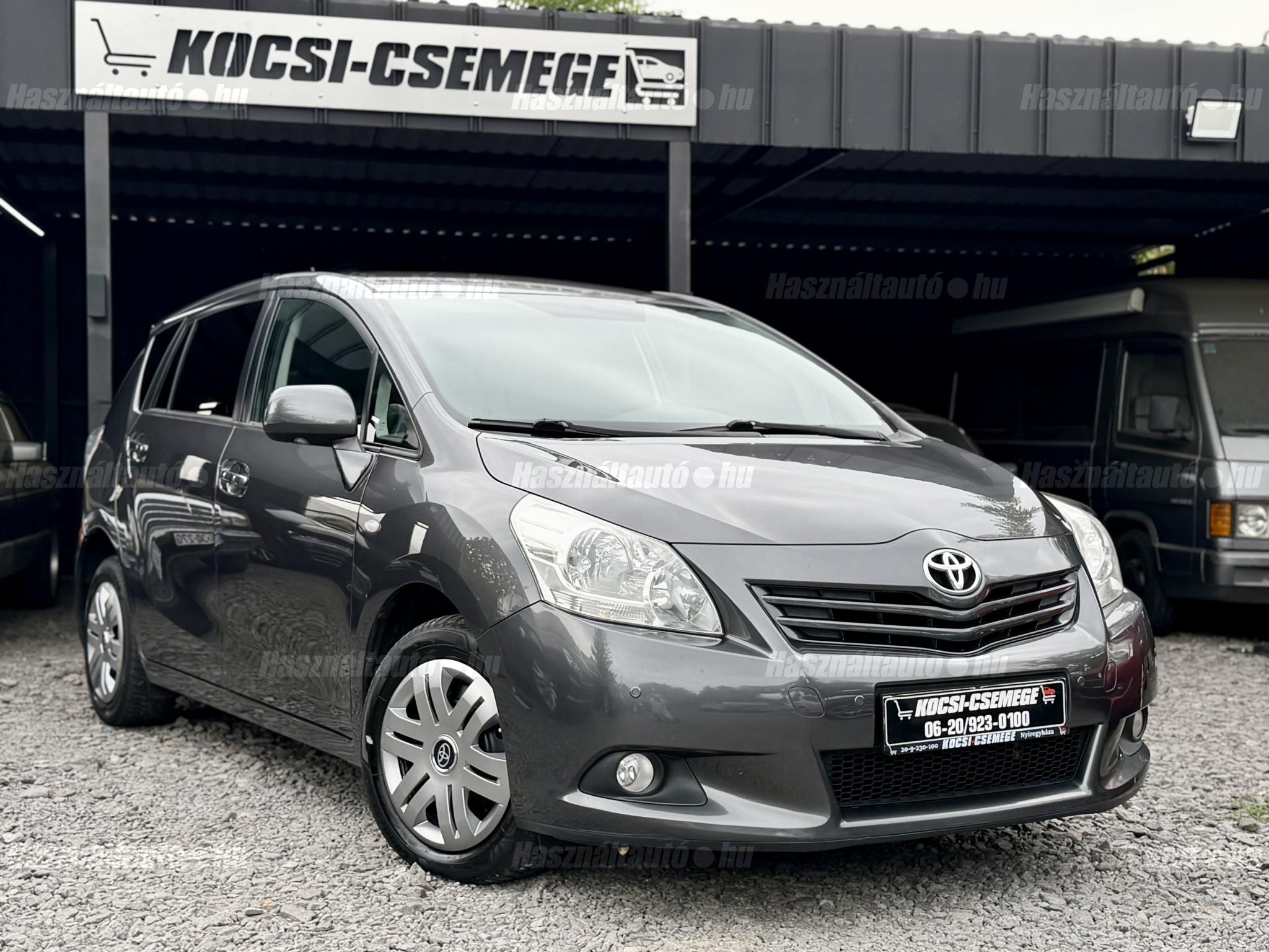 TOYOTA VERSO 2012/4 - 1