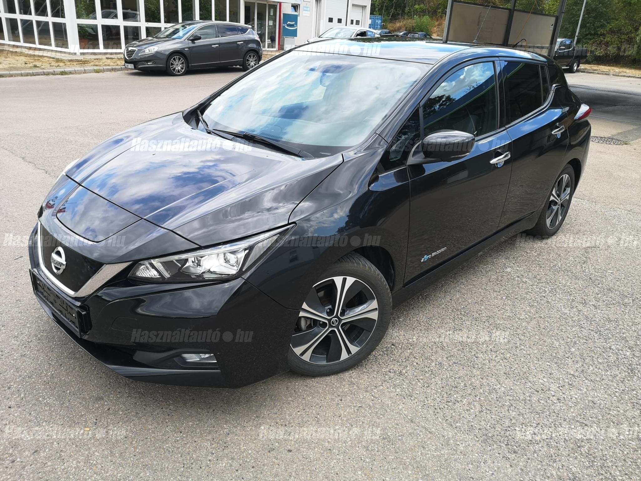 NISSAN LEAF 2018/10 - 1