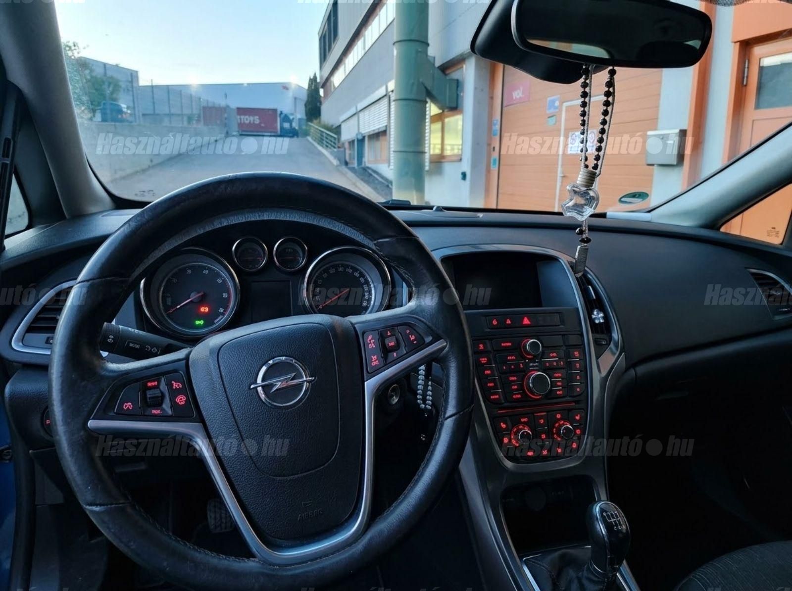 OPEL ASTRA J 2014/6 - 1