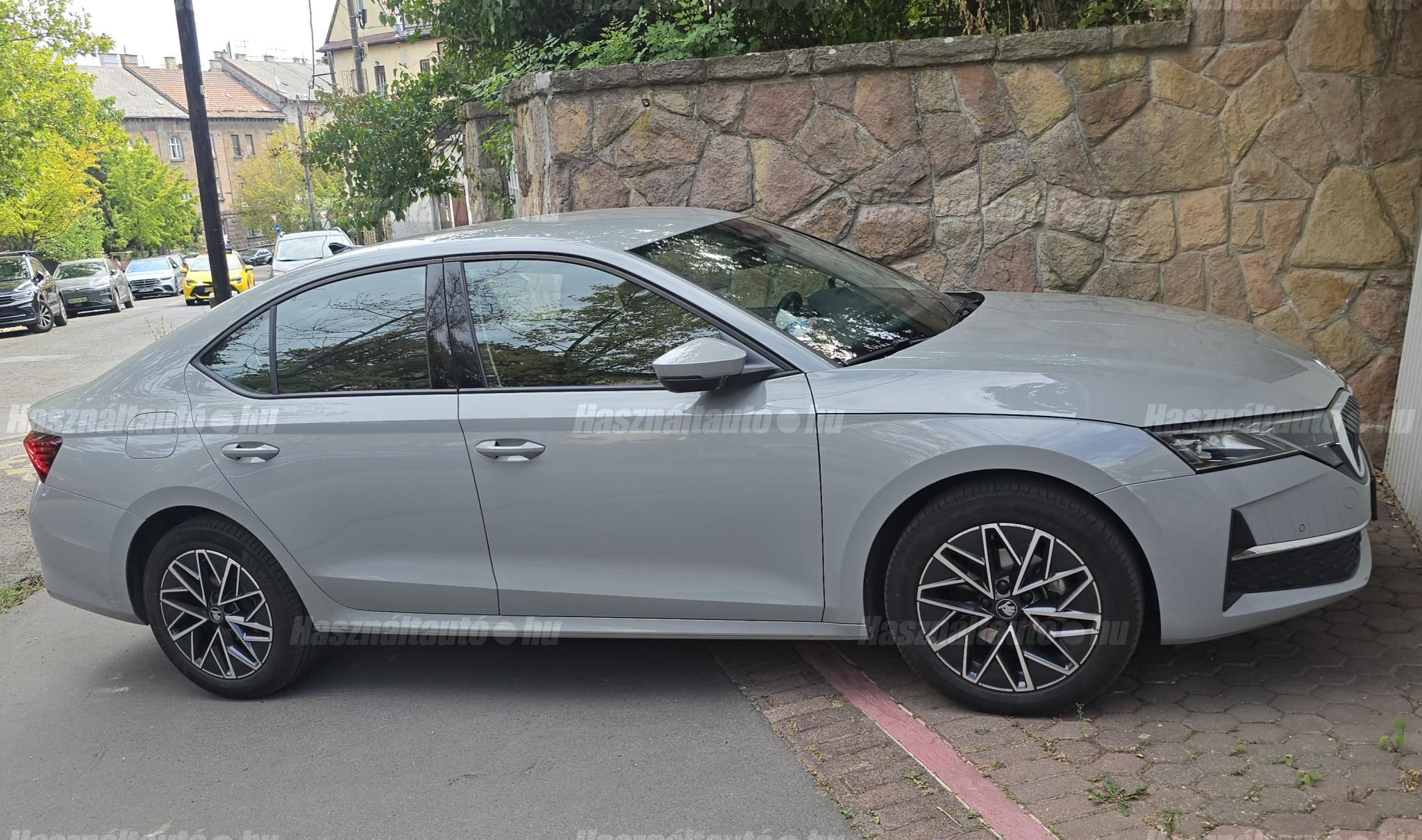 SKODA OCTAVIA 2025/12 - 1