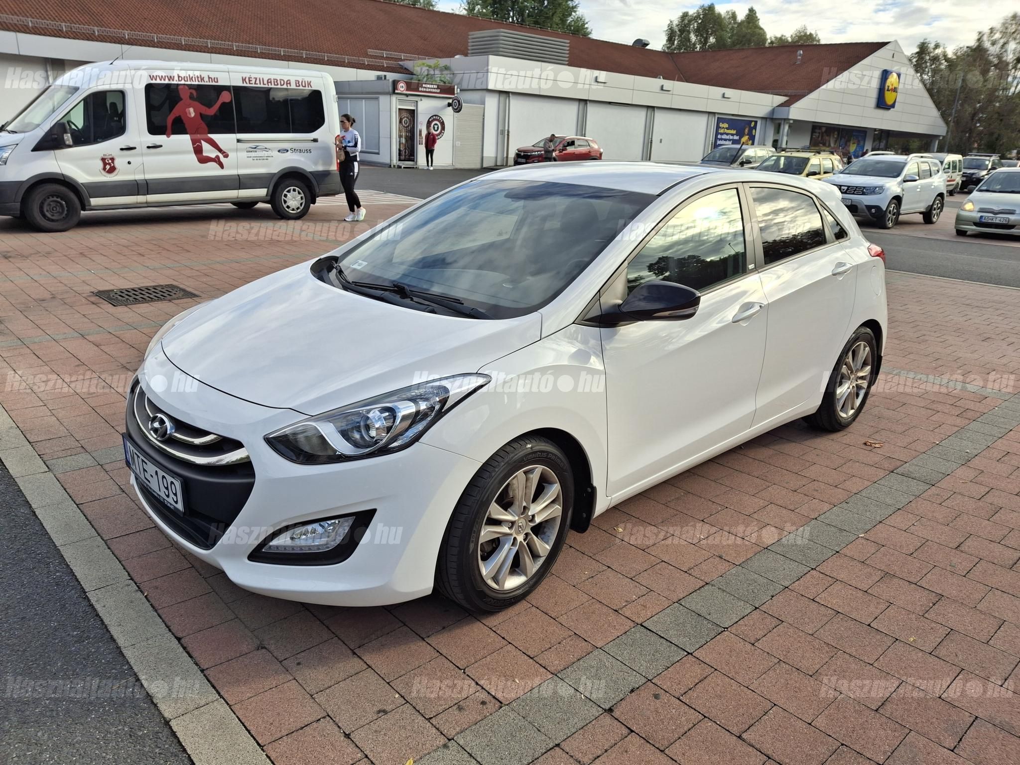 HYUNDAI I30 2014/6 - 1