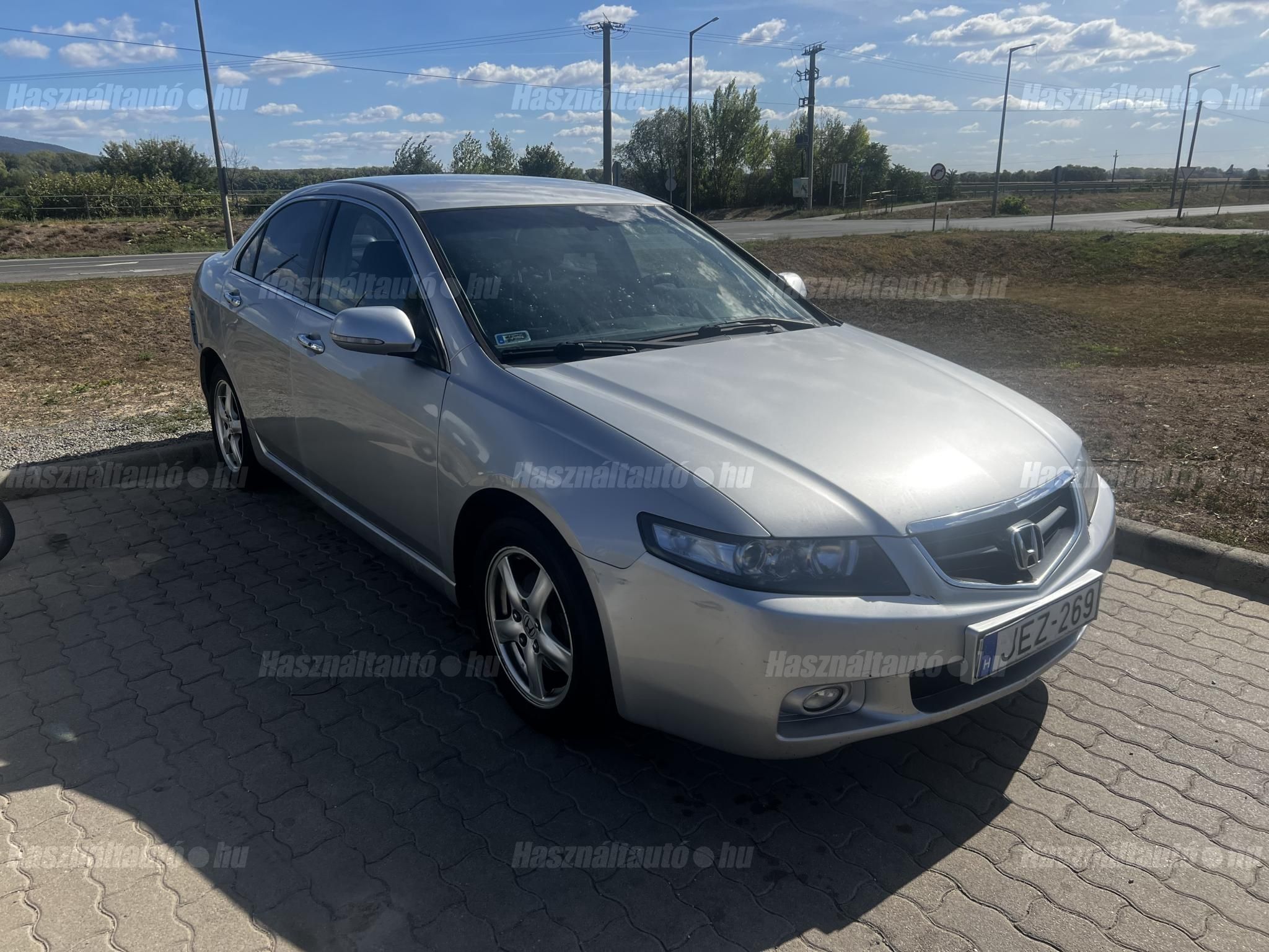 HONDA ACCORD 2004 - 1
