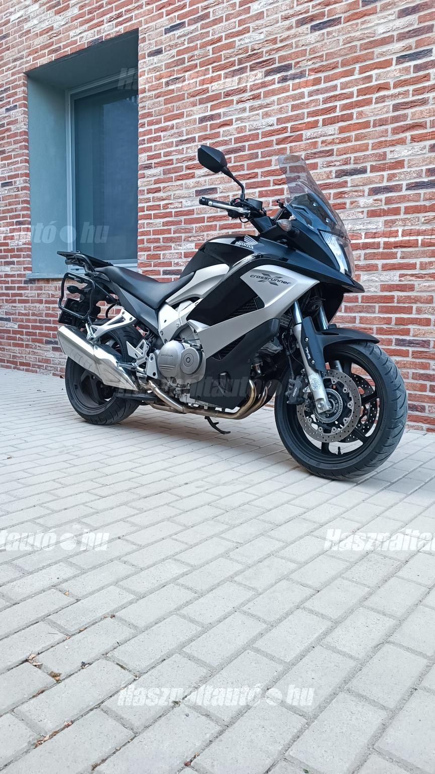 HONDA VFR 800 X 2011/7 - 1